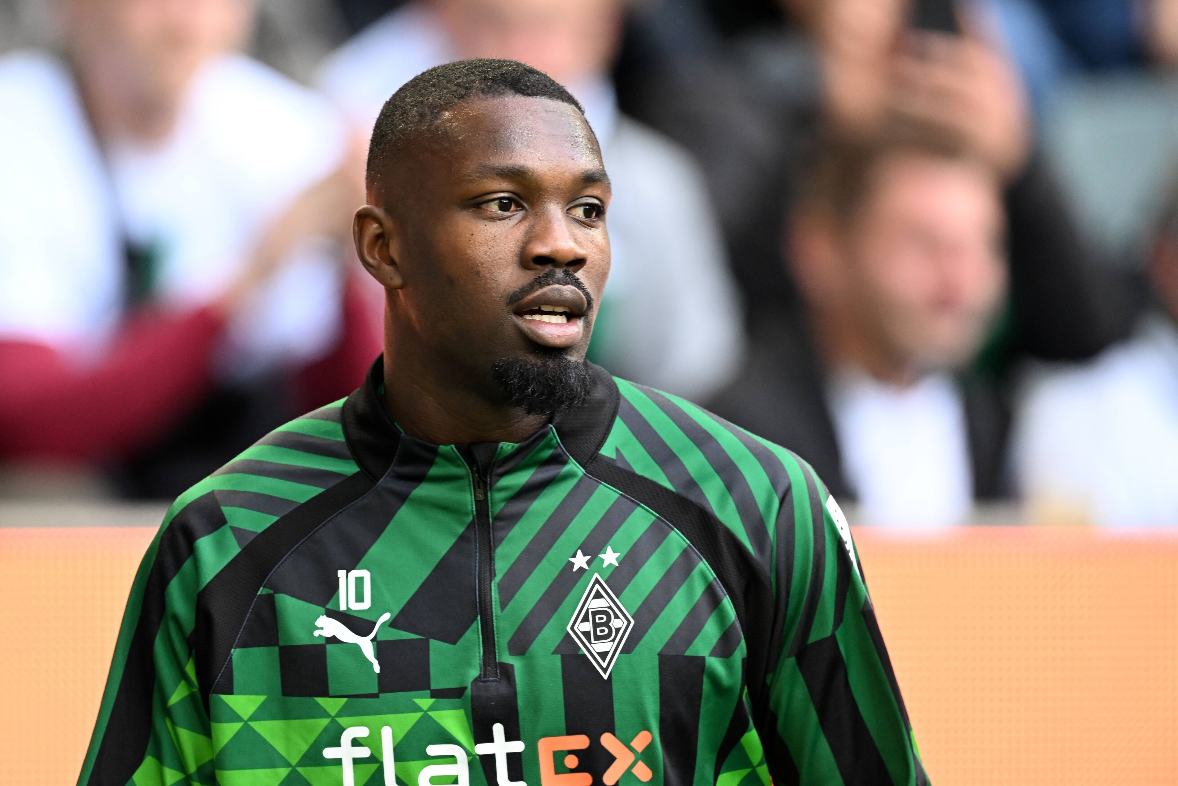 Marcus Thuram von Borussia Mönchengladbach am 17. September 2022 beim Bundesliga-Spiel gegen Leipzig beim Warmmachen.