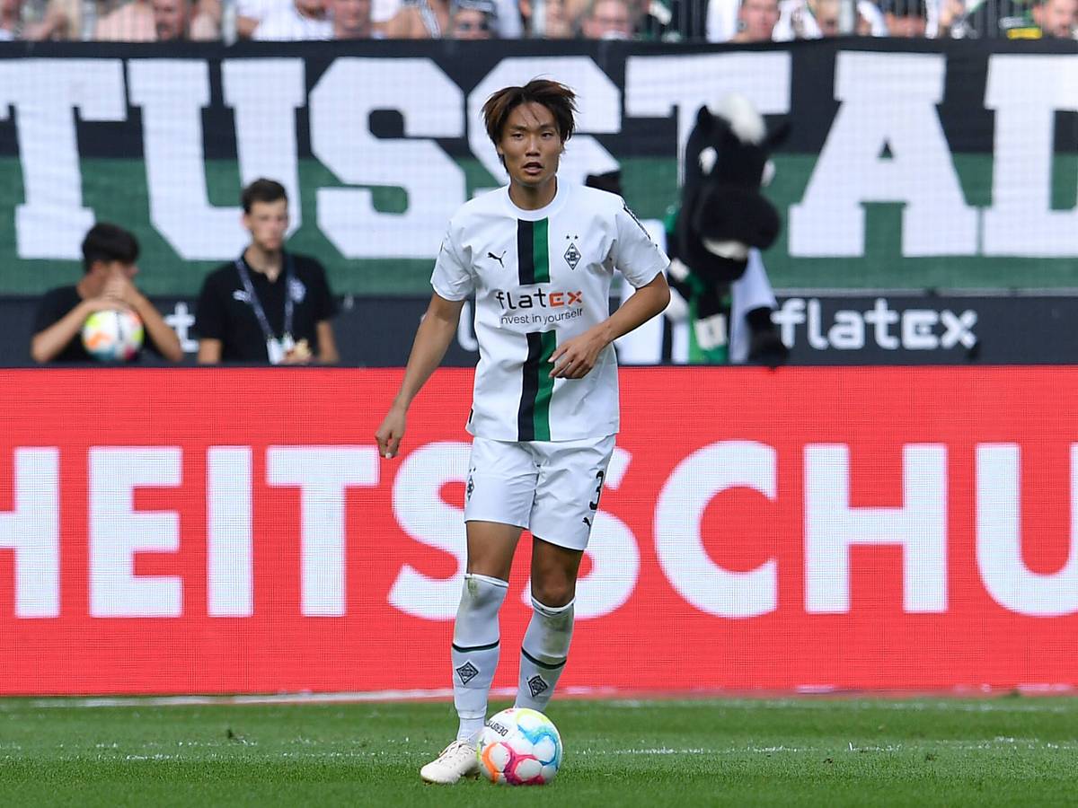 Ko Itakura in seinem dritten Heimspiel für Borussia Mönchengladbach am 4, September 2022 nach seinem Wechsel im Sommer 2022.