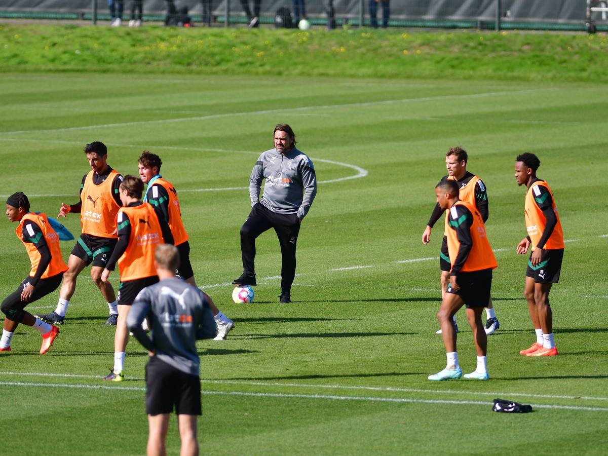 Das Team von Borussia Mönchengladbach beim Training am 7. Oktober 2022.