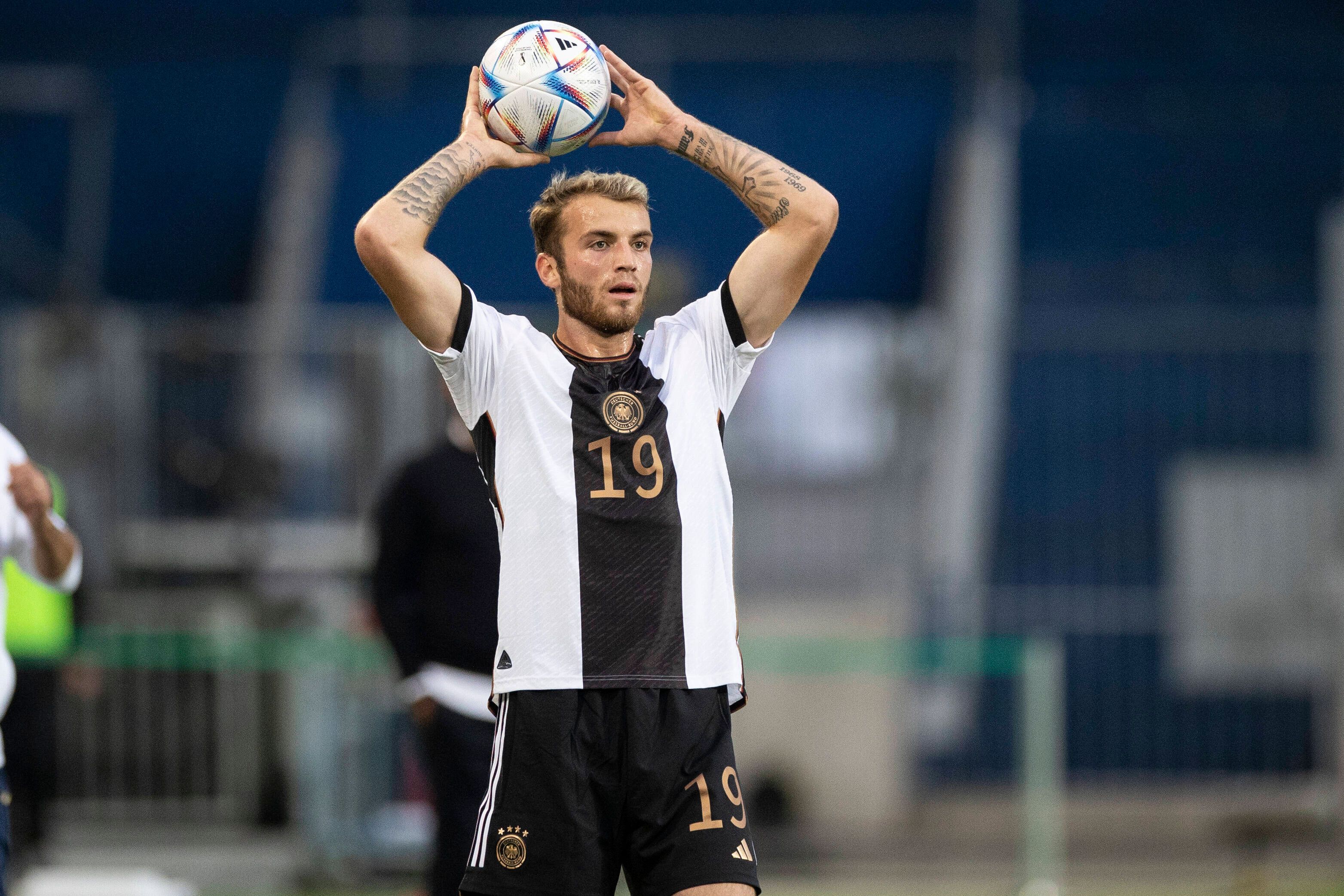 Jordan Beyer spielt für die Deutschlands U21-Auswahl im Länderspiel gegen Frankreich am 23. September 2022.