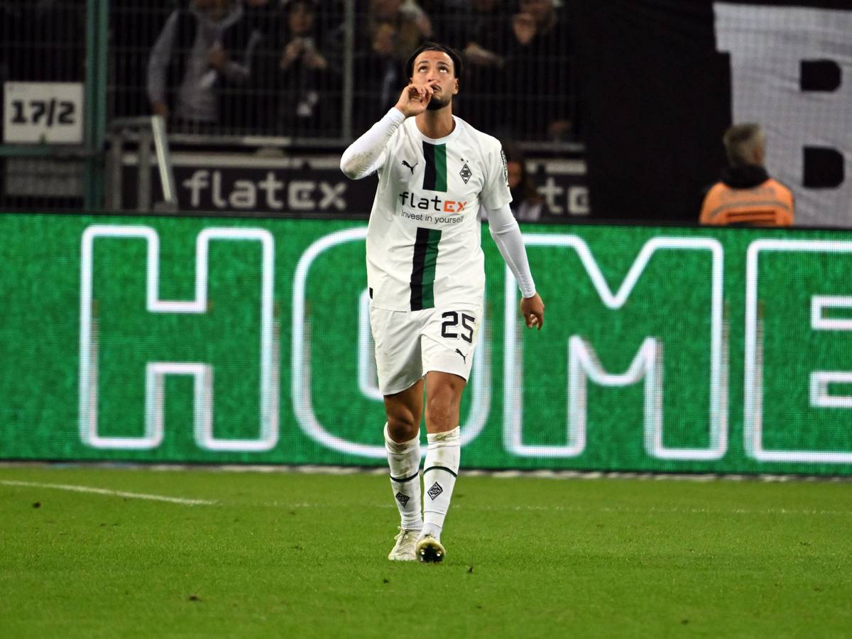 Jubel bei Ramy Bensebaini von Borussia Mönchengladbach bei seinem Treffer im Bundesliga-Spiel gegen RB Leipzig am 17. September 2022.