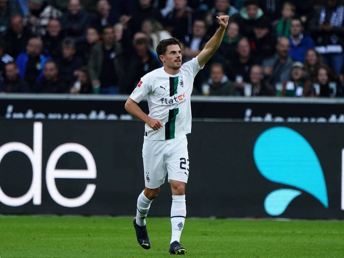 Torjubel von Jonas Hofmann, Profi von Borussia Mönchengladbach, im Bundesliga-Spiel gegen RB Leipzig am 17. September 2022.
