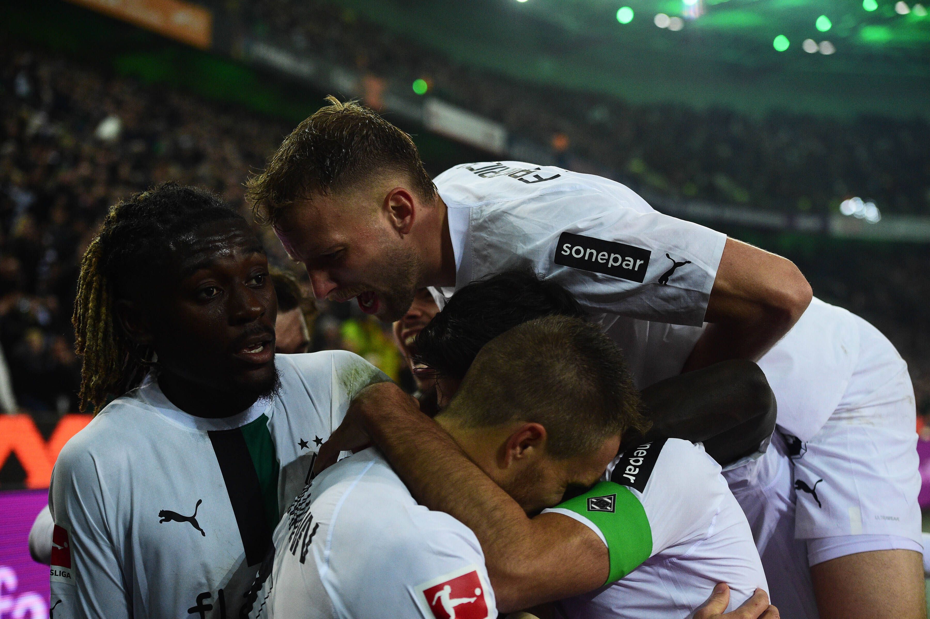 Freude bei Borussia Mönchengladbach! Die Elf vom Niederrhein hat am Freitagabend (4. November 2022) das Heimspiel gegen den VfB Stuttgart am 13. Bundesliga-Spieltag mit 3:1 gewonnen.