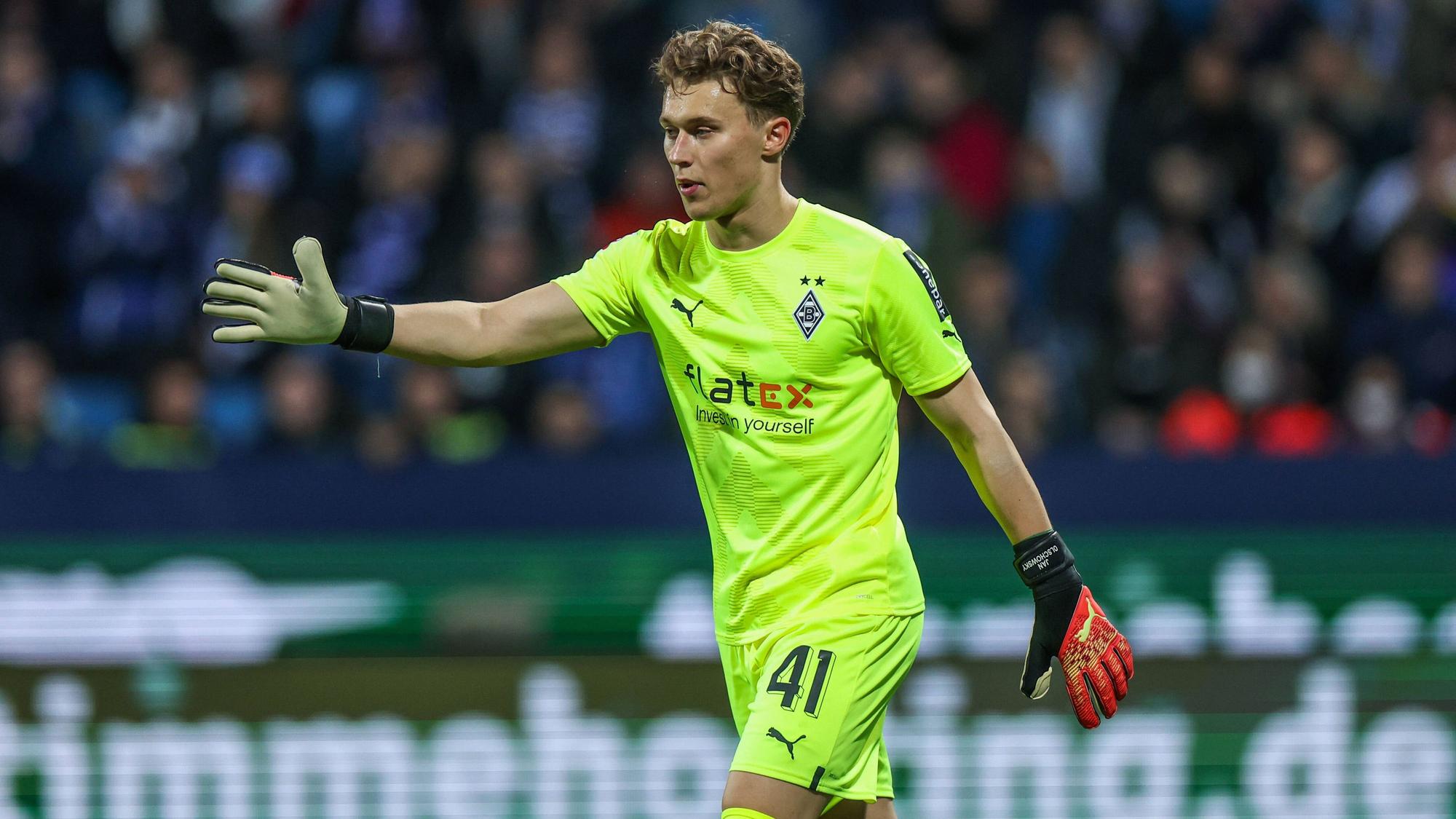 Jan Olschowsky bei seinem ersten Bundesligaspiel für Borussia Mönchengladbach am 08. November 2022 gegen den VfL Bochum.