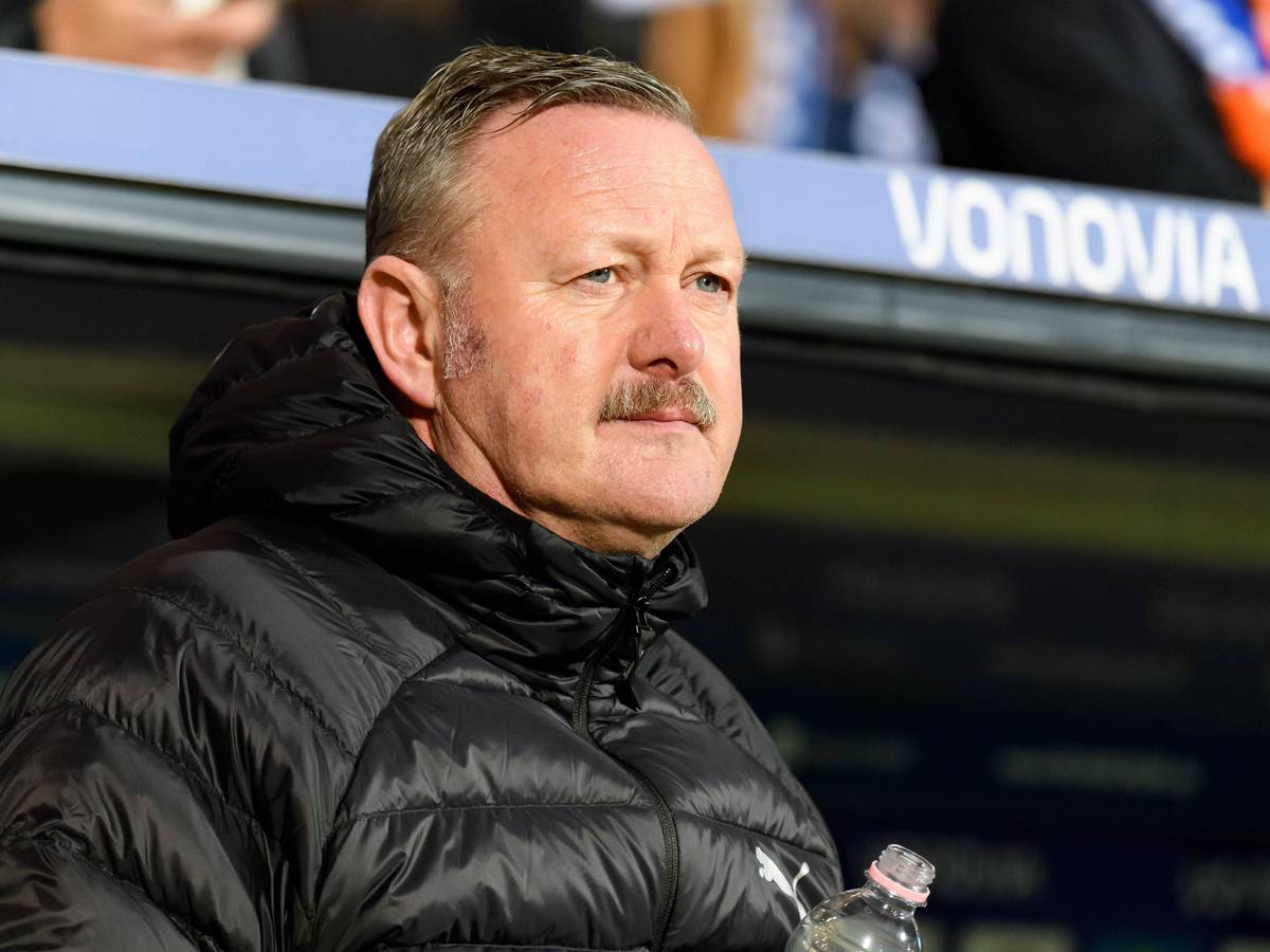 Sportdirektor Roland Virkus von Borussia Mönchengladbach am 8. November 2022 vor dem Auswärtsspiel beim VfL Bochum.