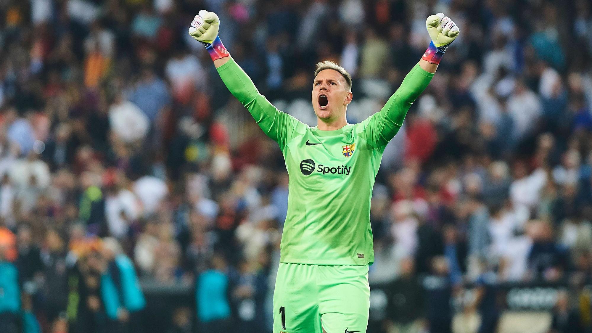 Marc-André ter Stegen, Ex-Keeper von Borussia Mönchengladbach und heutiger Keeper des FC Barcelona, am 29. Oktober 2022 beim Spiel in Valencia beim Jubel.