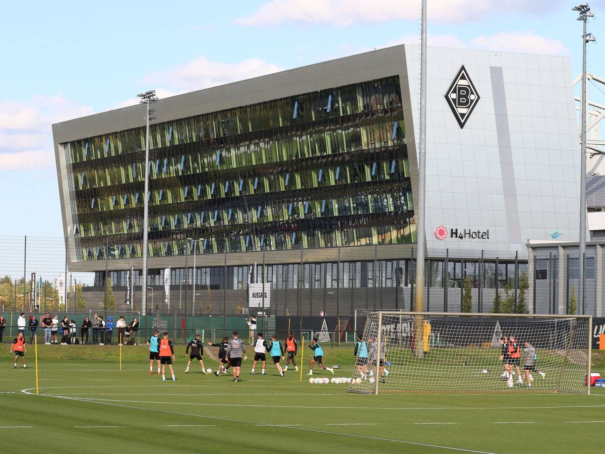 Borussia Mönchengladbach startet am 12. Dezember 2022 mit der Vorbereitung auf die zweite Saisonhälfte. Das Foto zeigt die Fohlen am 17. September bei einer Trainingseinheit auf dem Fohlenplatz im Borussia-Park.