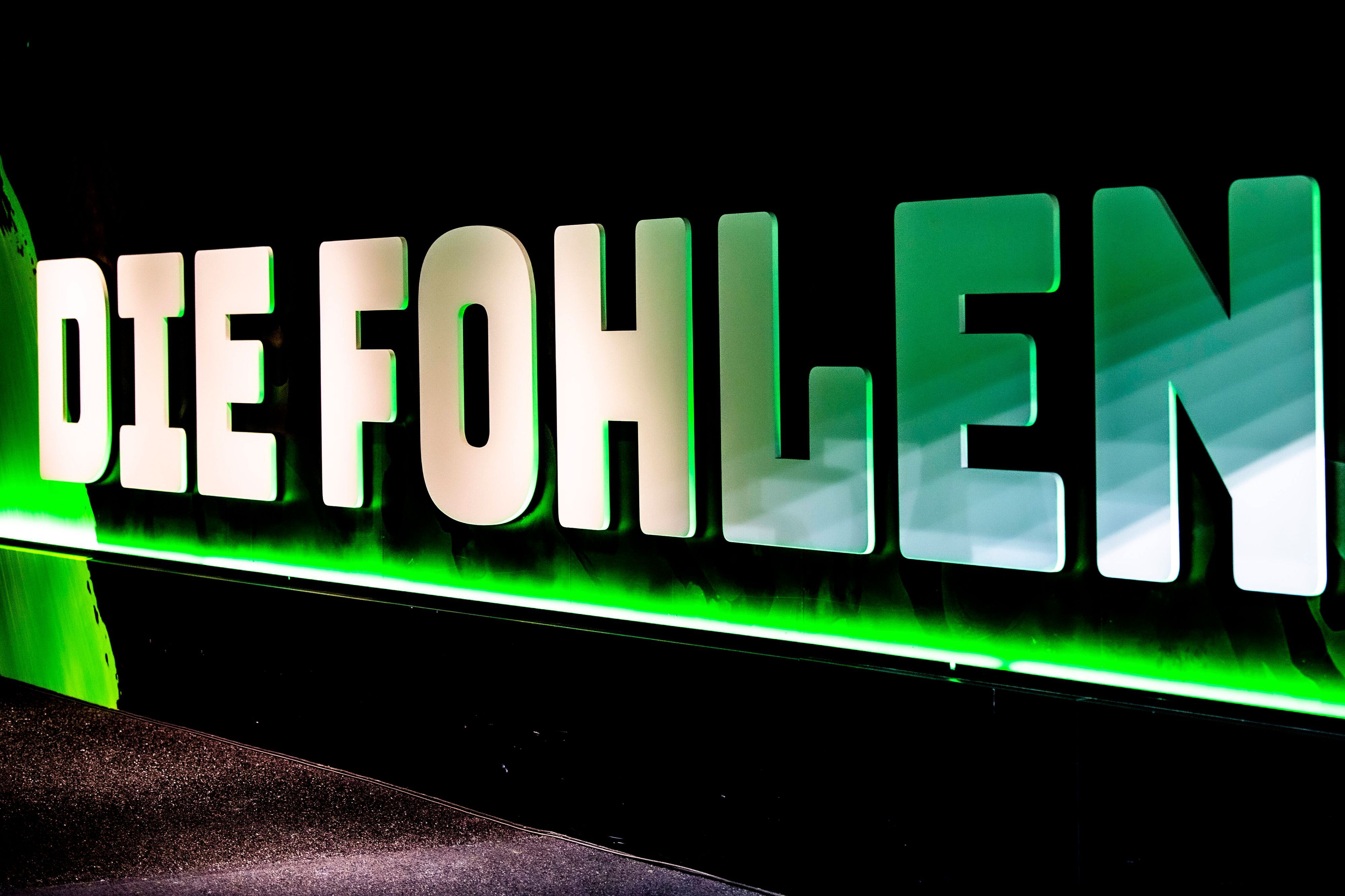 Im Kabinengang von Borussia Mönchengladbach ist der Schriftzug: Die Fohlen zu lesen.
