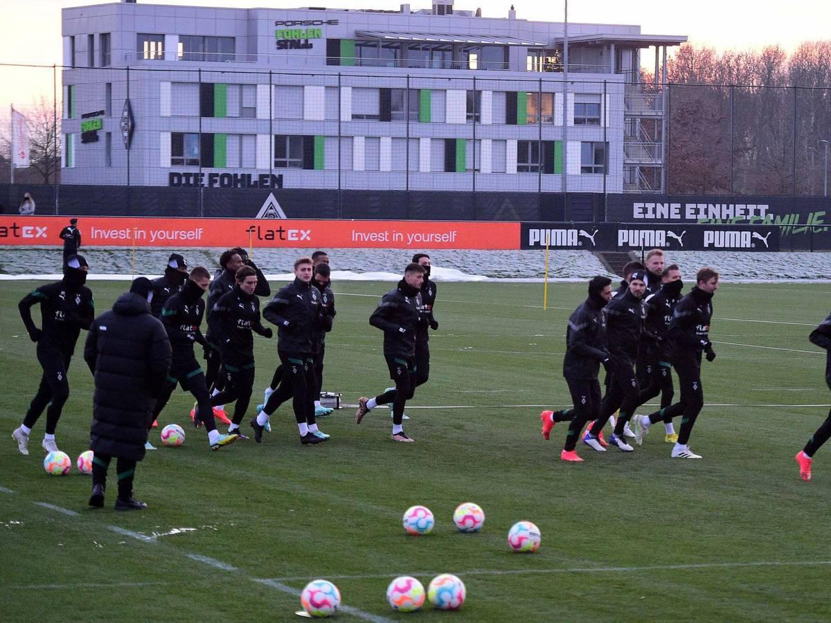 Die Gladbach-Profis drehen beim Trainings-Auftakt in die zweite Saison-Hälfte ihre Runden über den Platz