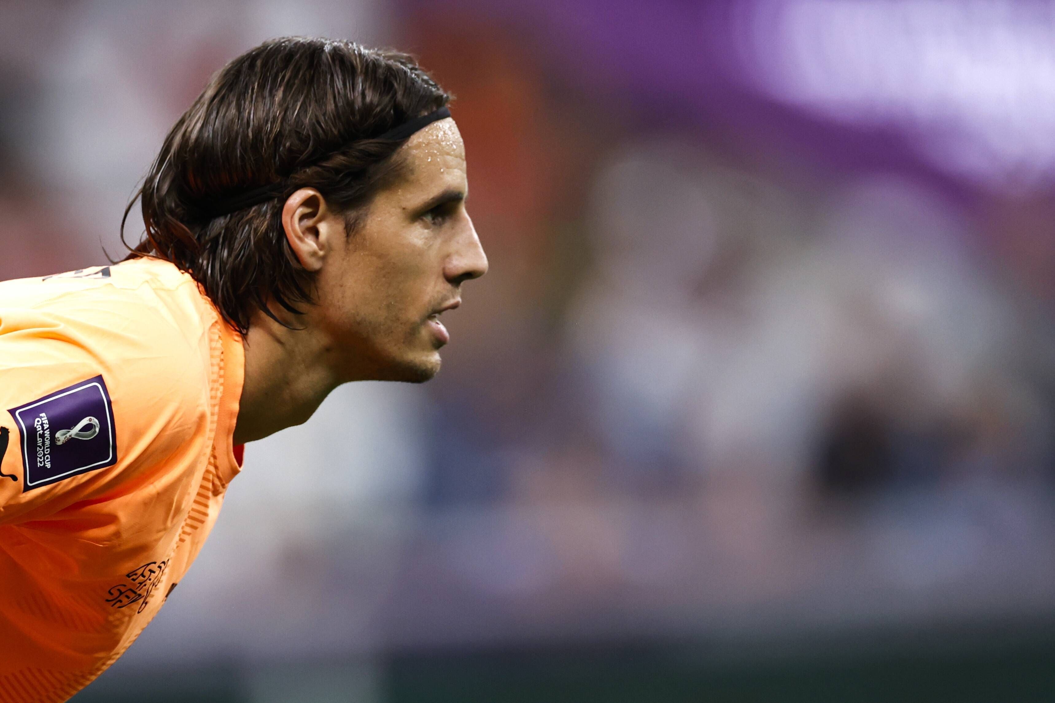 Yann Sommer von Borussia Mönchengladbach gehört laut dem Sportmagazin Kicker zu den besten Torhütern in der Bundesliga. Das Foto zeigt ihn beim WM-Achtelfinale mit der Schweiz gegen Portugal am 6. Dezember 2022.