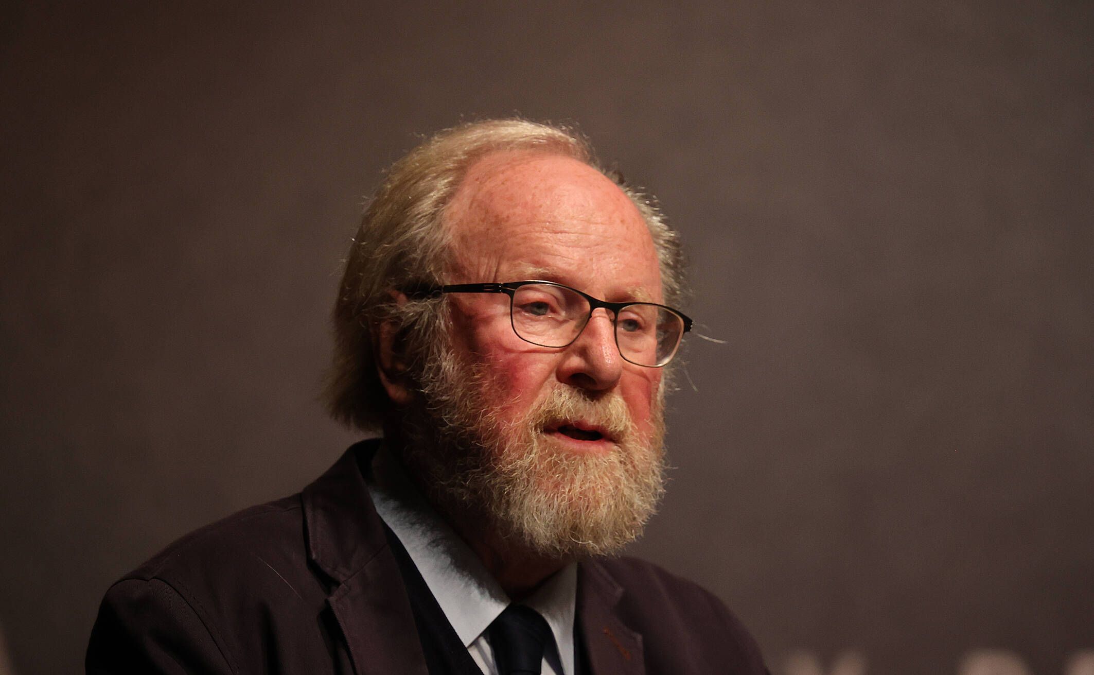 Wolfgang Thierse, hier am 4. Oktober bei einer Veranstaltung in Lübeck, eine Rede haltend.