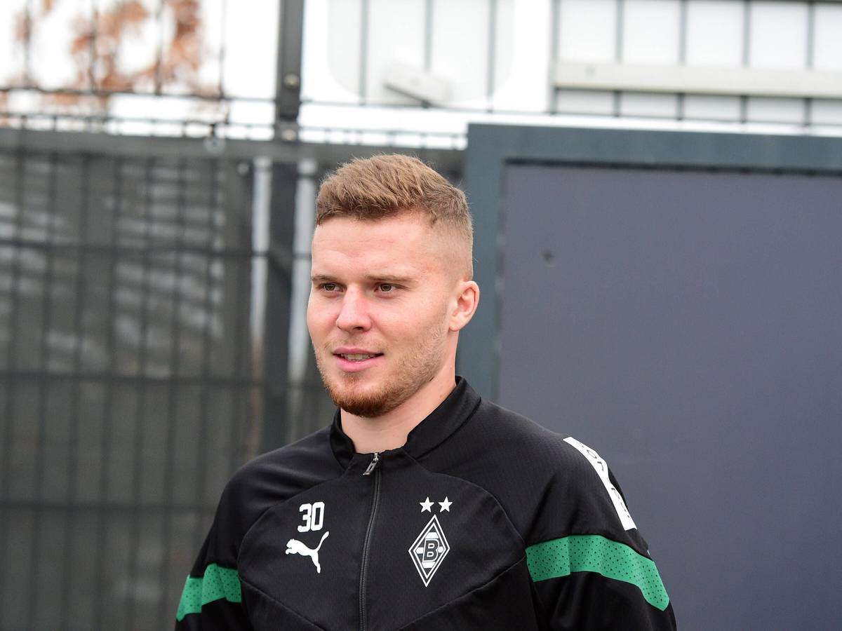 Nico Elvedi, Verteidiger von Borussia Mönchengladbach, am 28. Dezember 2022 bei einer Trainingseinheit im Borussia-Park.