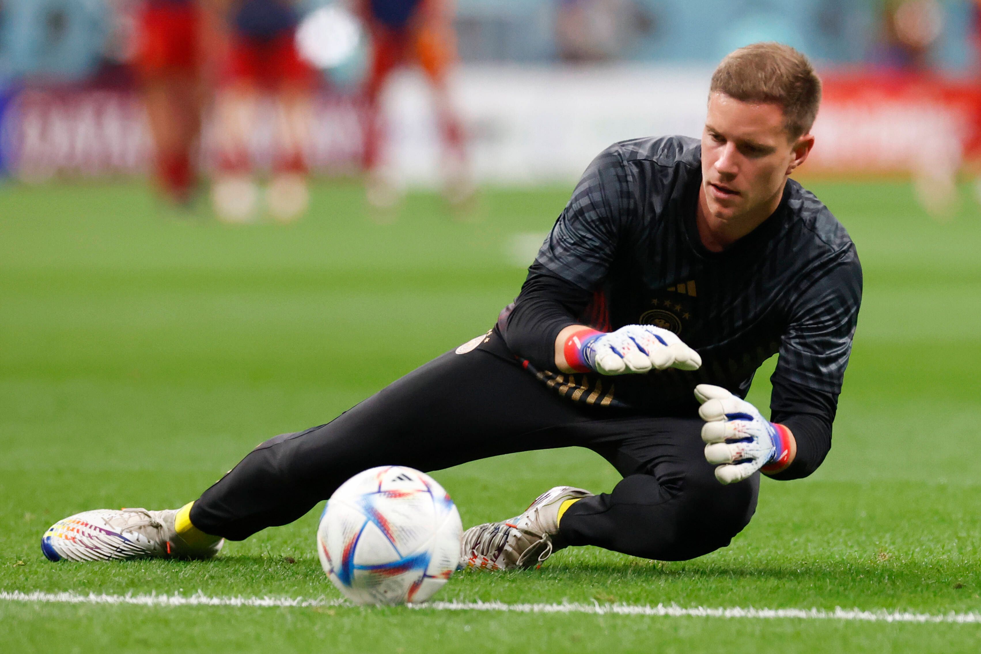 Marc-André ter Stegen, Ex-Keeper von Borussia Mönchengladbach, beim Aufwärmen während der Weltmeisterschaft am 27. November 2022.