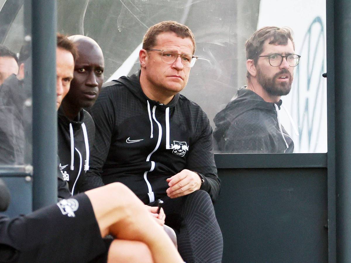 Max Eberl, Ex-Manager von Borussia Mönchengladbach und jetziger Sportchef bei RB Leipzig, am 10. Januar 2023 im Trainingslager in Abu Dhabi.