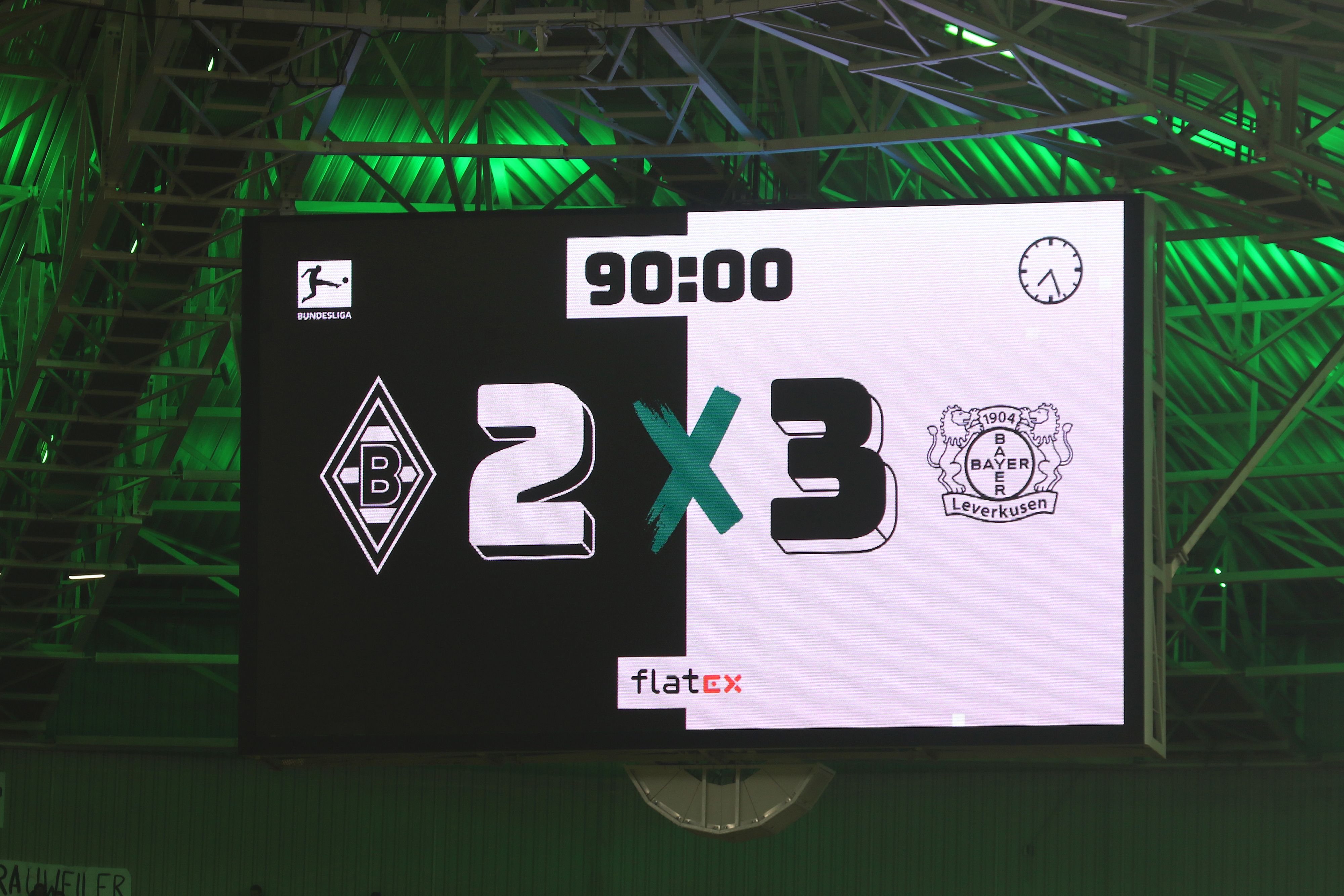 Die Anzeigetafel nach dem 2:3 zwischen Borussia Mönchengladbach und Bayer Leverkusen am 22. Januar 2023.