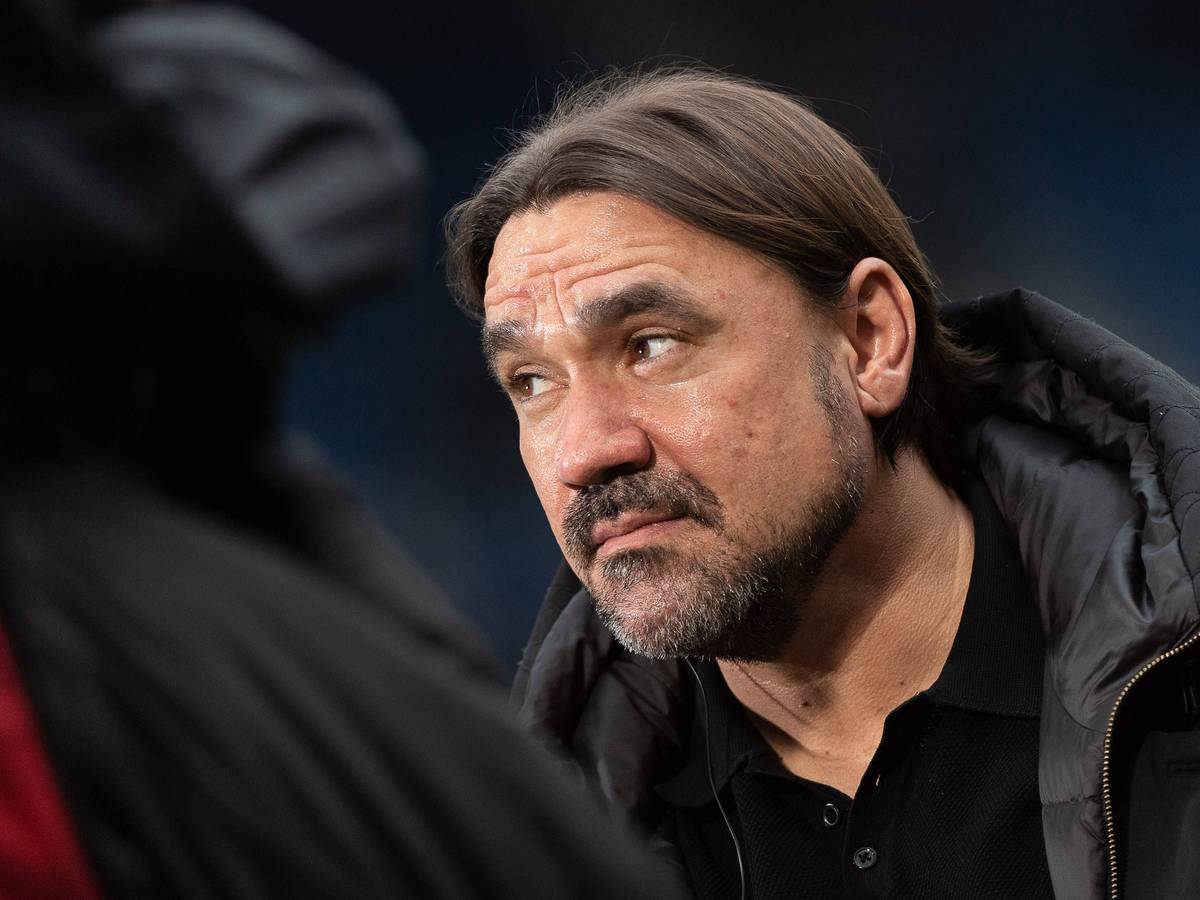 Daniel Farke, Trainer von Borussia Mönchengladbach, steht vor dem Bundesliga-Spiel bei der TSG Hoffenheim am 28. Januar 2023 am Spielfeldrand.