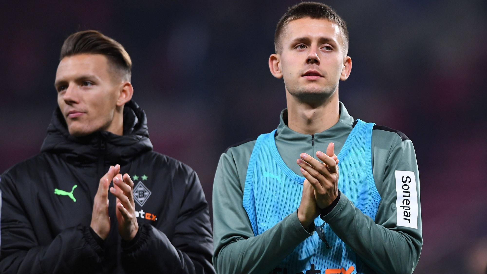 Torben Müsel (r.), hier am 5. November 2021 mit Teamkollege Hannes Wolf (l.), könnte Borussia Mönchengladbach nach viereinhalb Jahren verlassen.