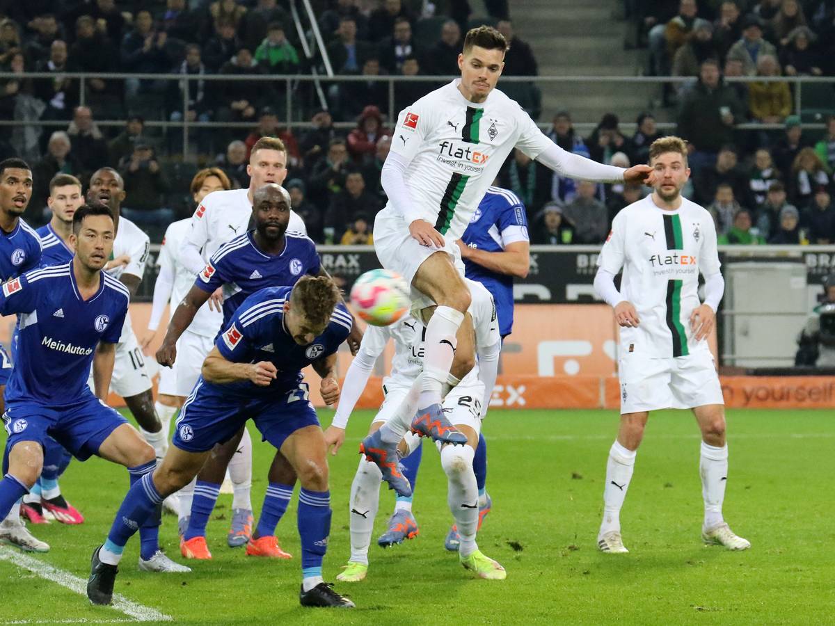 Borussia Mönchengladbach hat am Samstagabend (4. Februar 2023) 0:0 gegen den FC Schalke 04 gespielt.