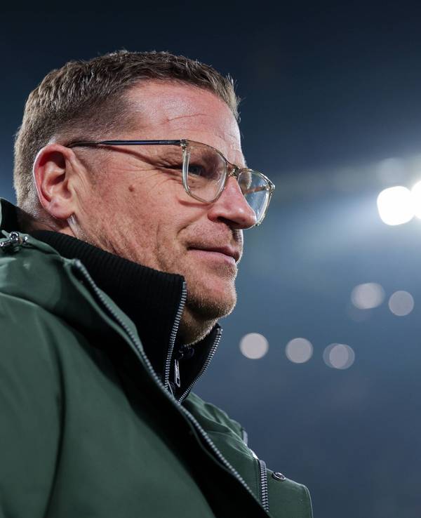 Max Eberl, Ex-Manager von Borussia Mönchengladbach, trifft am Samstag (11. März 2023/15.30 Uhr) mit seinem neuen Klub RB Leipzig auf seinen ehemaligen Arbeitgeber. Das Foto zeigt den 49-Jährigen am 3. März beim Bundesliga-Spiel gegen Borussia Dortmund im Signal Iduna Park.
