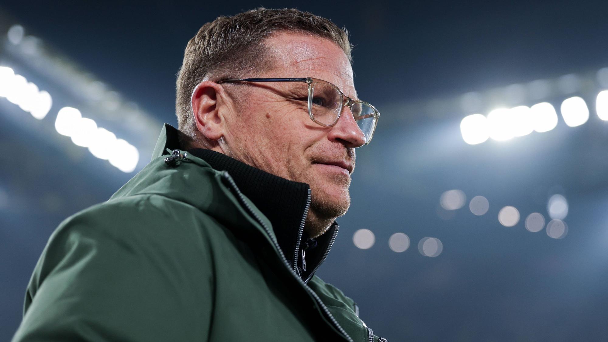 Max Eberl, Ex-Manager von Borussia Mönchengladbach, trifft am Samstag (11. März 2023/15.30 Uhr) mit seinem neuen Klub RB Leipzig auf seinen ehemaligen Arbeitgeber. Das Foto zeigt den 49-Jährigen am 3. März beim Bundesliga-Spiel gegen Borussia Dortmund im Signal Iduna Park.