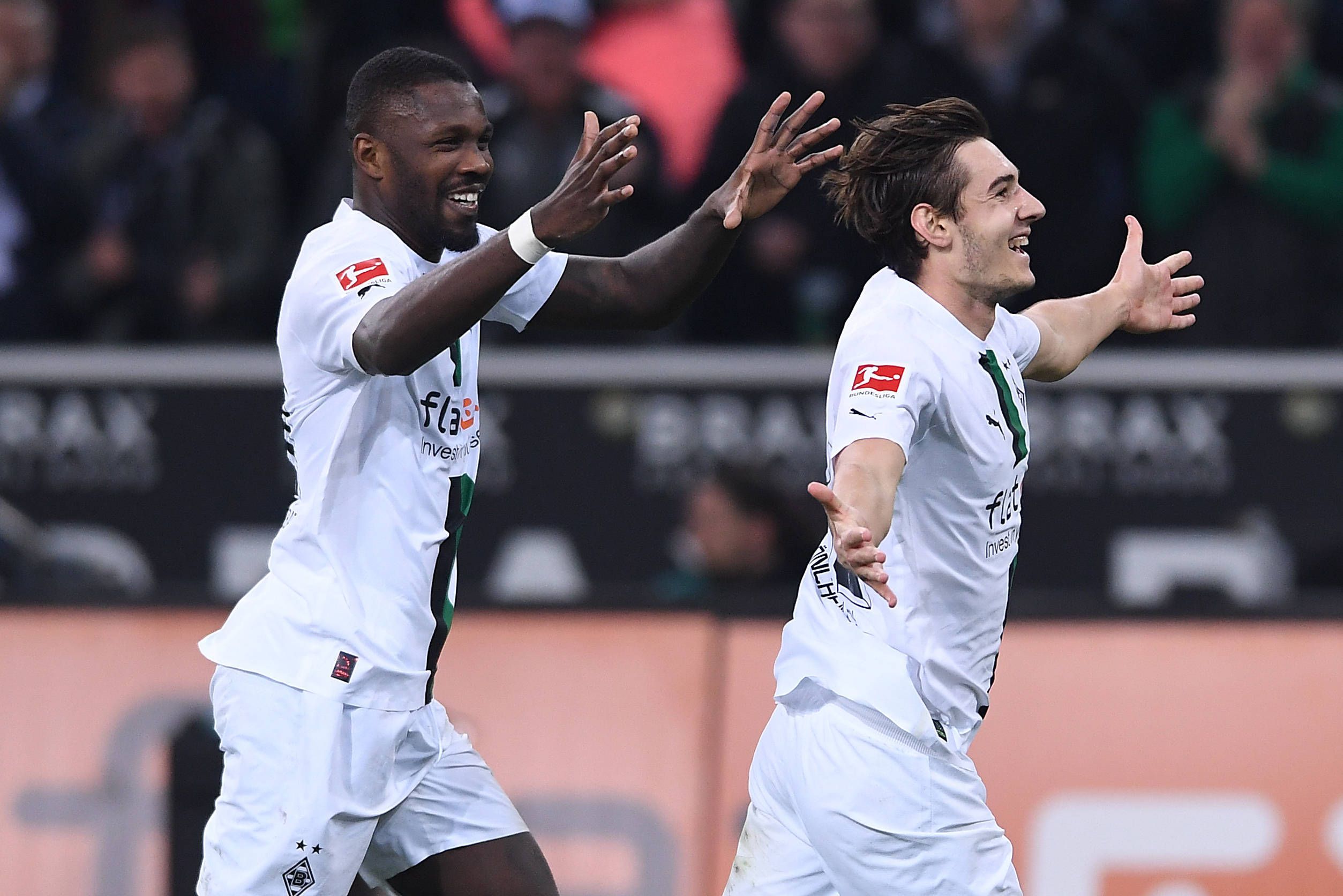 Das erste Spiel von Borussia Mönchengladbach in der Saison 2023/24 steht fest! Florian Neuhaus (r.), hier am 17. März 2023, wird dann wohl noch ein Gladbach-Spieler sein, Marcus Thuram aller Voraussicht nach nicht mehr.