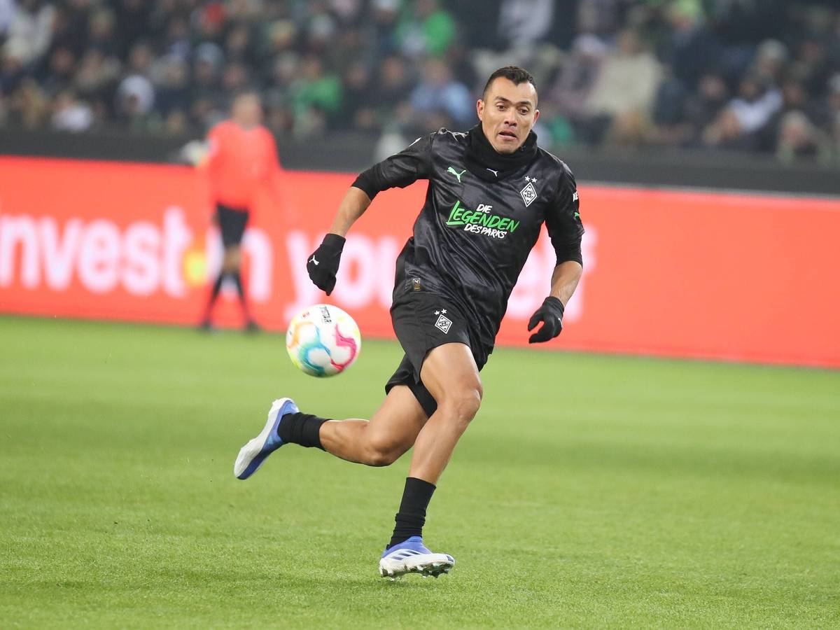 Juan Arango feierte beim Legendenspiel von Borussia Mönchengladbach am 17. Dezember 2022 seine Gladbach-Rückkehr. Er spielte von 2009 bis 2014 bei Borussia.