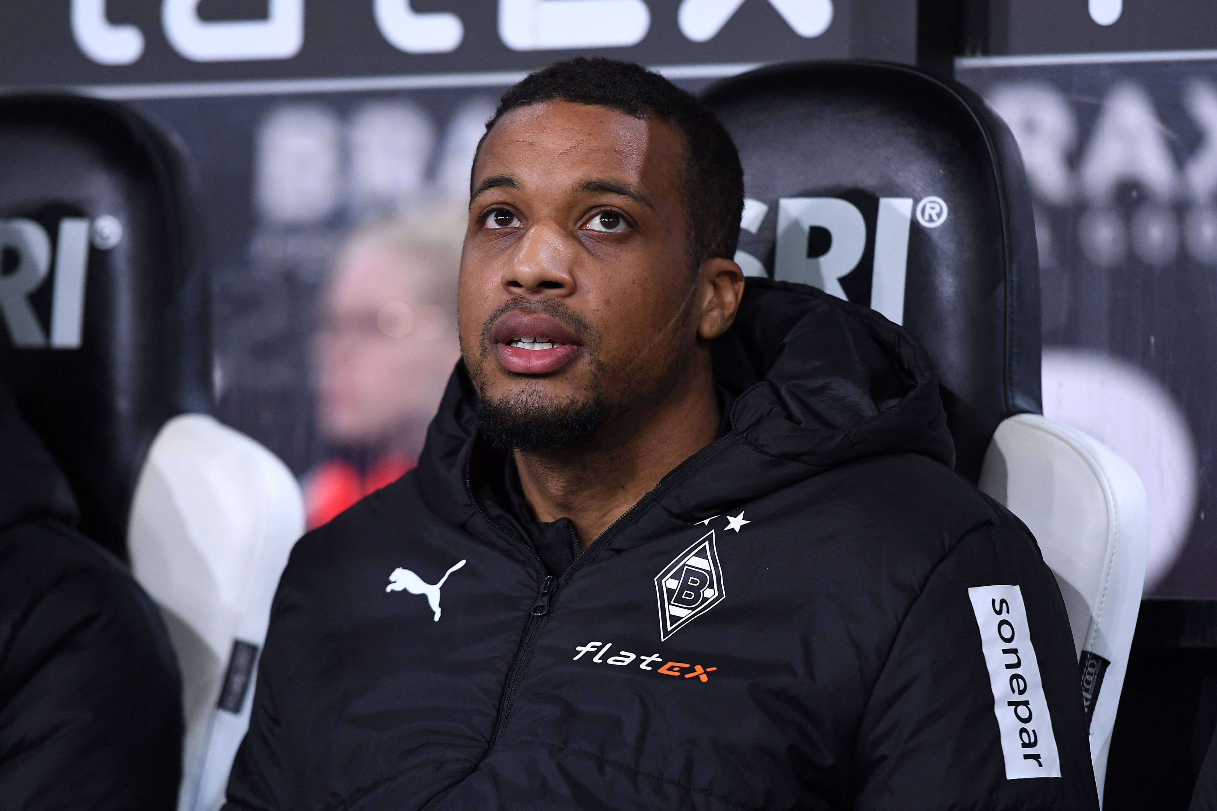 Alassane Plea von Borussia Mönchengladbach, hier am 17. März 2023 auf der Auswechselbank beim Bundesliga-Spiel gegen Werder Bremen, soll mit dem Gedanken spielen, die Fohlen im Sommer zu verlassen.