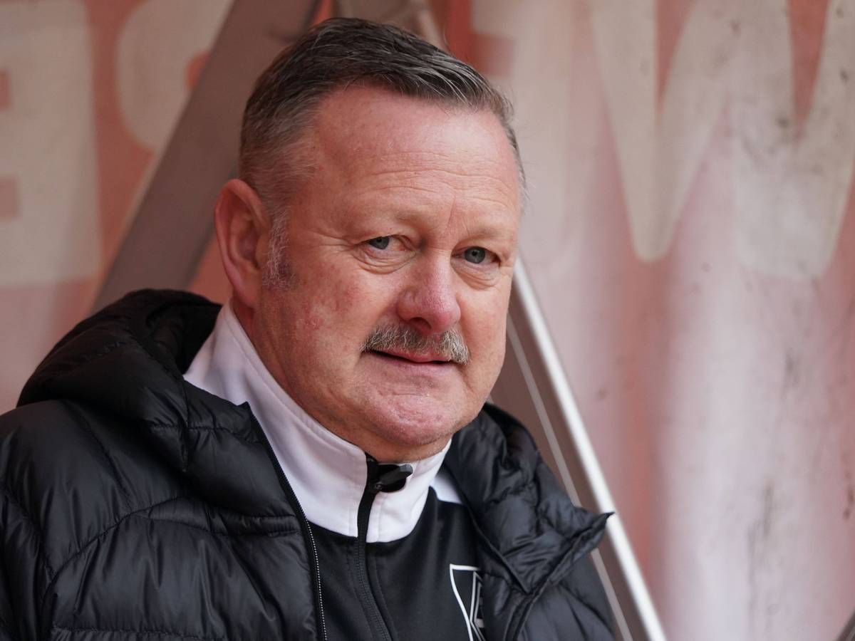 Gladbach-Manager Roland Virkus, hier am 2. April 2023 beim Derby in Köln, hat in einem Interview zwei weitere Abgänge im Sommer bestätigt.