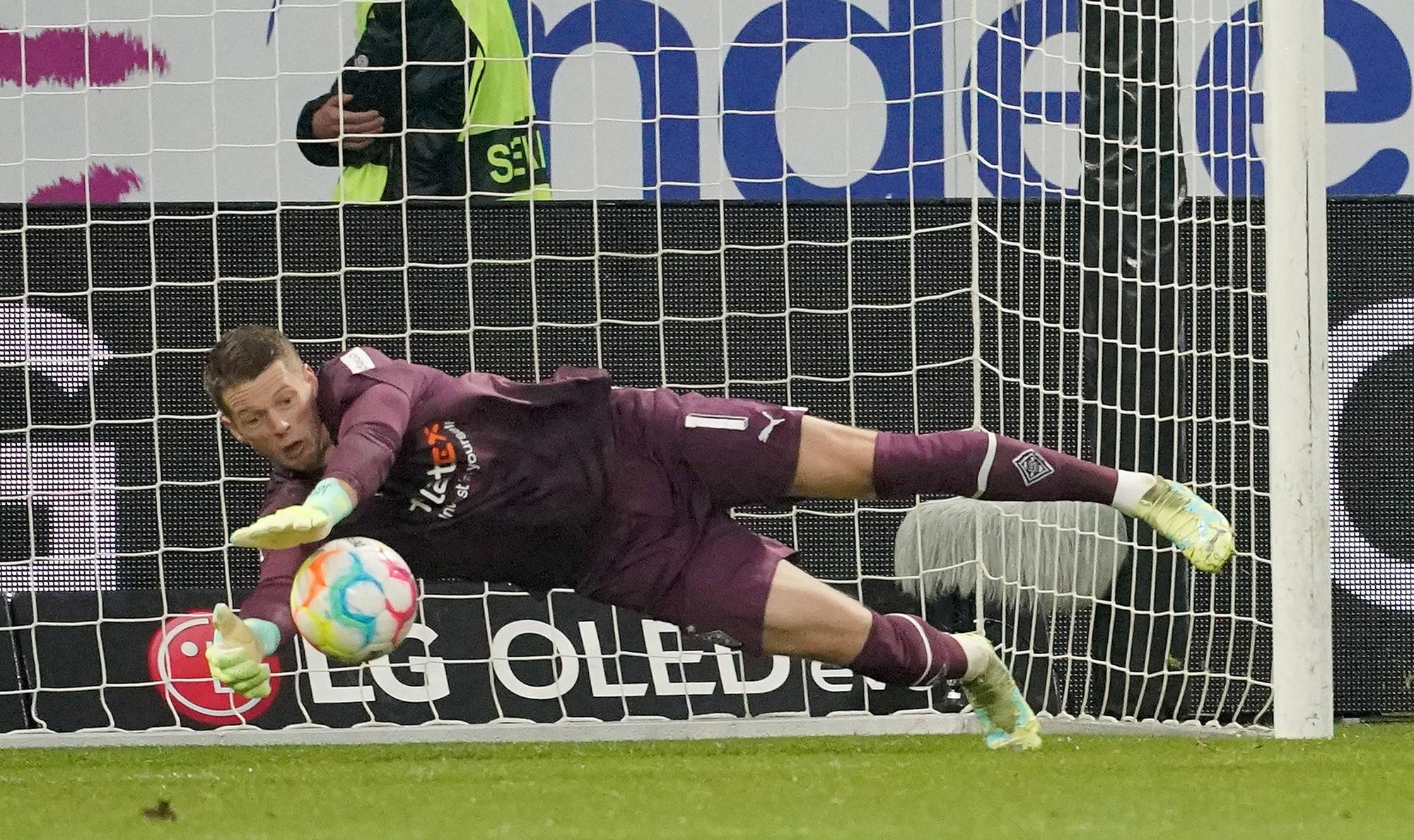 Jonas Omlin überzeugte die Fans von Borussia Mönchengladbach am Samstag (15. April 2023) beim Auswärtsauftritt in Frankfurt mit starken Paraden.