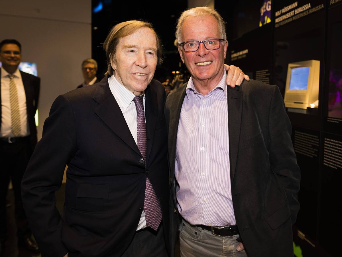 Günter Netzer und Herbert „Hacki“ Wimmer, hier am 3. Mai 2019 bei der Eröffnung der Fohlenwelt, wurden auf der Mitgliederversammlung von Borussia Mönchengladbach am Montag (17. April 2023) zu Ehrenmitgliedern ernannt.