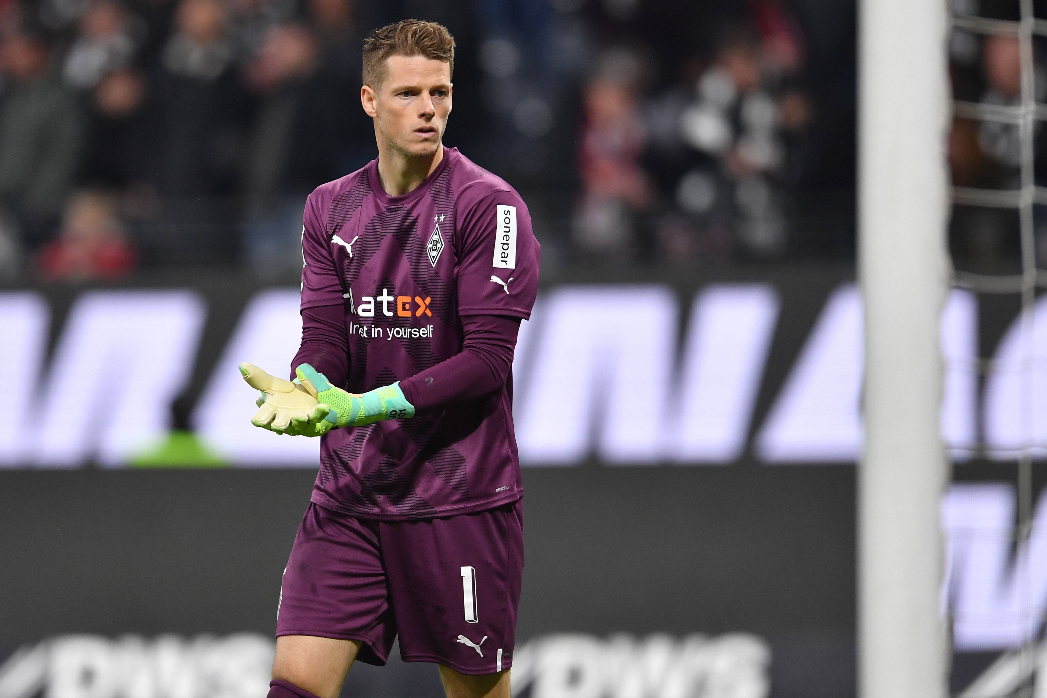 Jonas Omlin, Keeper von Borussia Mönchengladbach, hier am 15. April 2023 beim Auswärtsspiel in Frankfurt.
