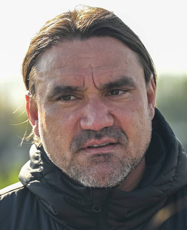 Daniel Farke, Trainer von Borussia Mönchengladbach, hier nach einer Trainingseinheit seines Teams am 19. April 2023 auf dem Trainingsplatz im Borussia-Park.
