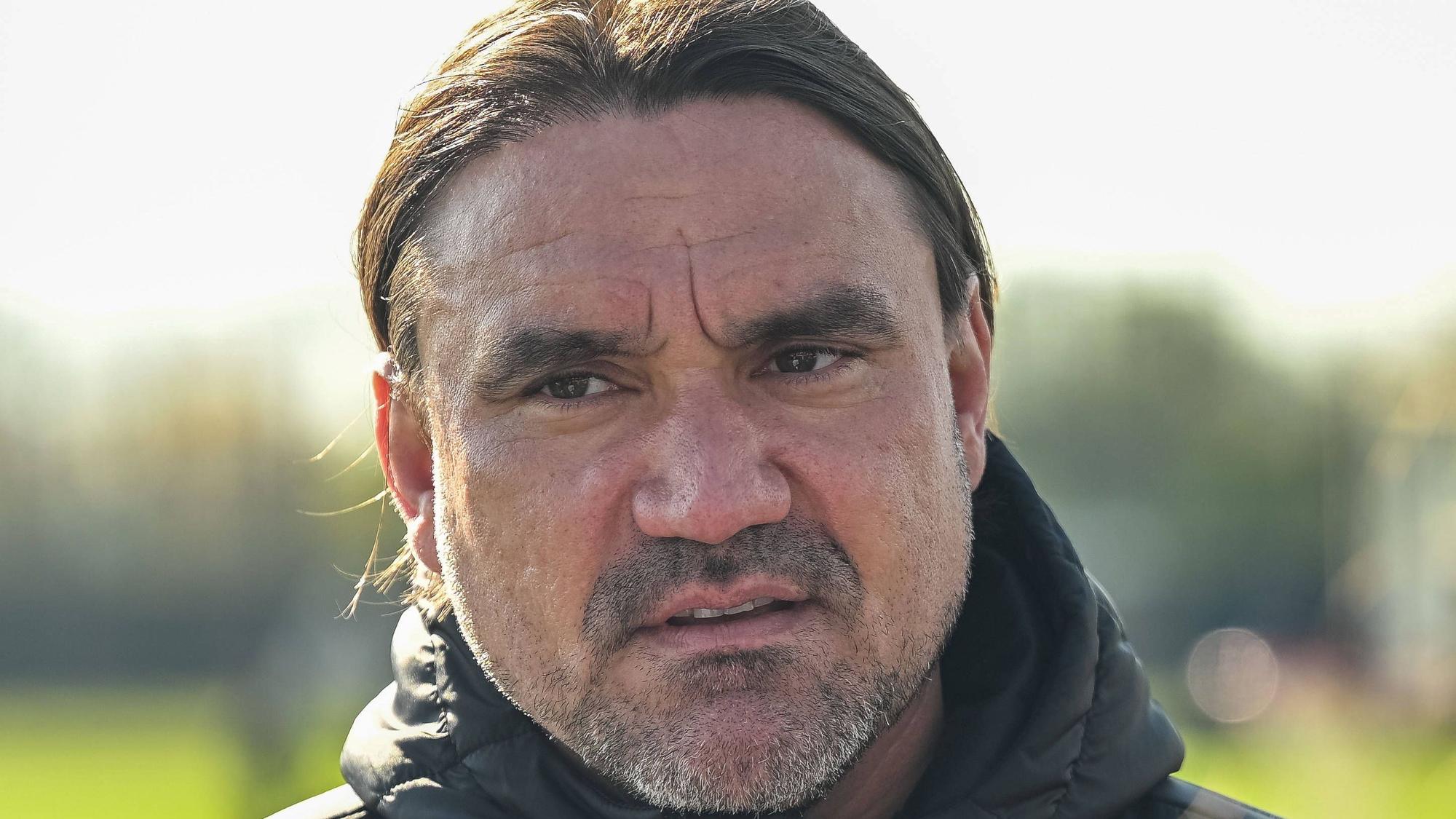 Daniel Farke, Trainer von Borussia Mönchengladbach, hier nach einer Trainingseinheit seines Teams am 19. April 2023 auf dem Trainingsplatz im Borussia-Park.