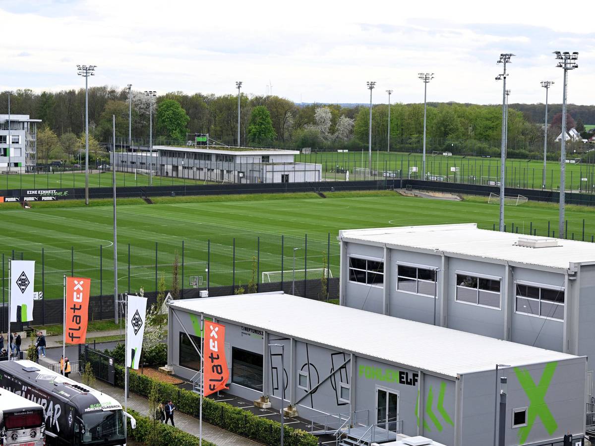 Die Trainingsplätze und das „Performance Center“ im Borussia-Park, hier zu sehen am 23. April 2023.
