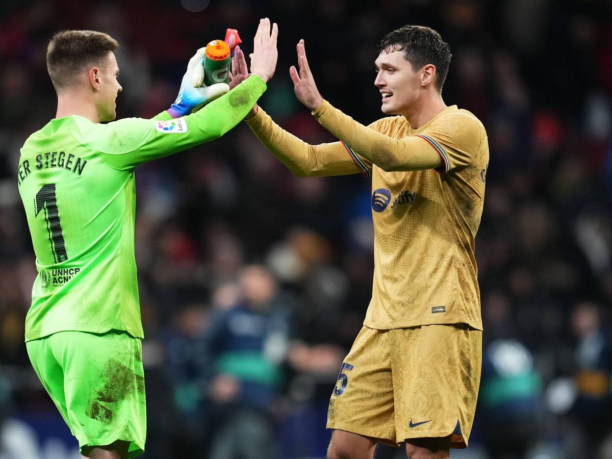 Zwei Ex-Gladbach-Stars in Diensten des FC Barcelona: Torwart Marc-André ter Stegen (l.) und Verteidiger Andreas Christensen (r.). Das Barca-Duo ist auf diesem Bild am 8. Januar 2023 zu sehen.