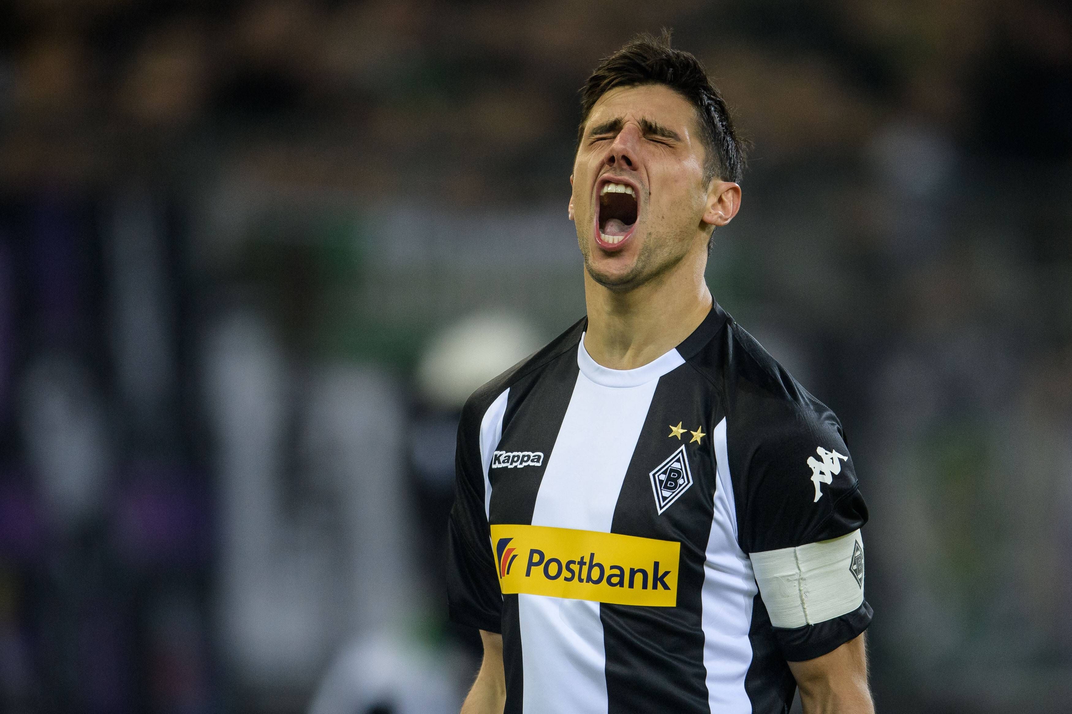 Lars Stindl schreit seinen Frust im Trikot von Borussia Mönchengladbach bei einem Bundesliga-Spiel gegen Borussia Dortmund am 18. Februar 2018 heraus.