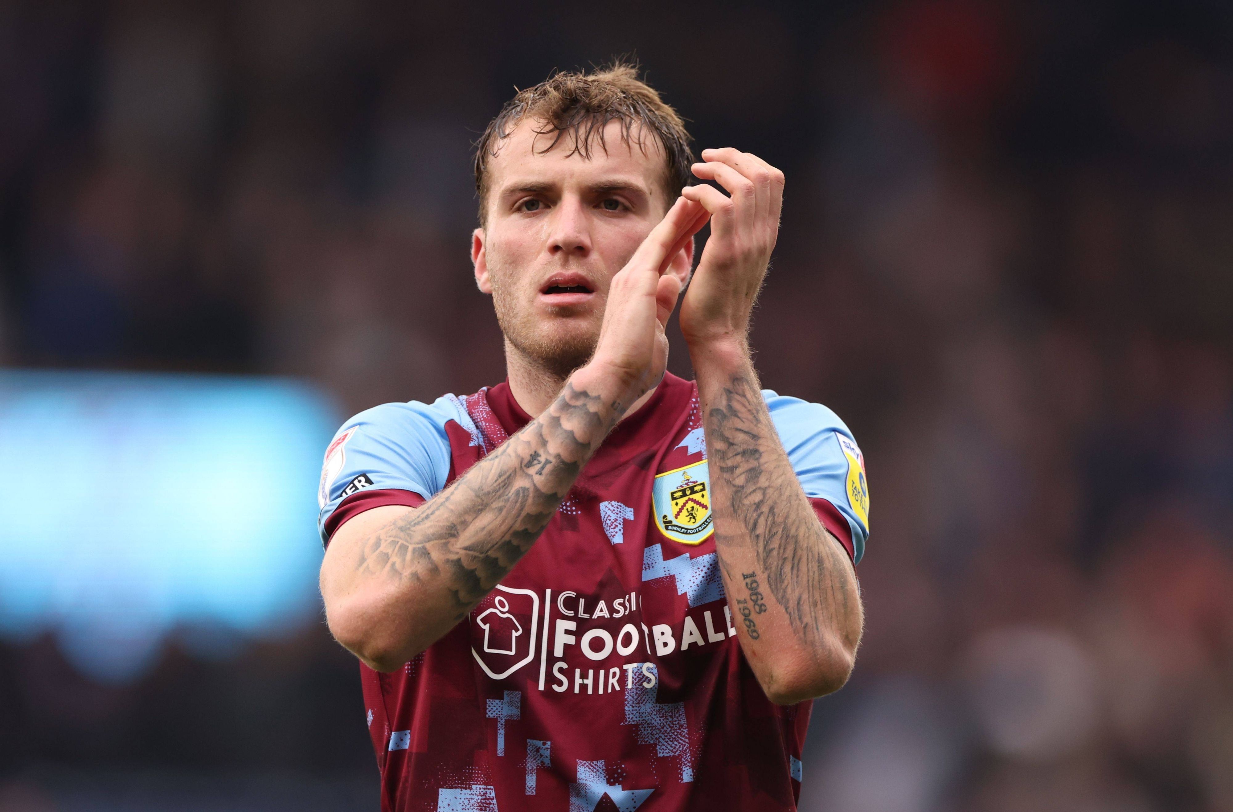 Jordan Beyer, Eigengewächs von Borussia Mönchengladbach, wechselt fix zum FC Burnely. Das steht seit Mittwoch (10. Mai 2023) fest. Das Foto zeigt den Verteidiger am 22. April nach dem Spiel gegen die Queens Park Rangers.
