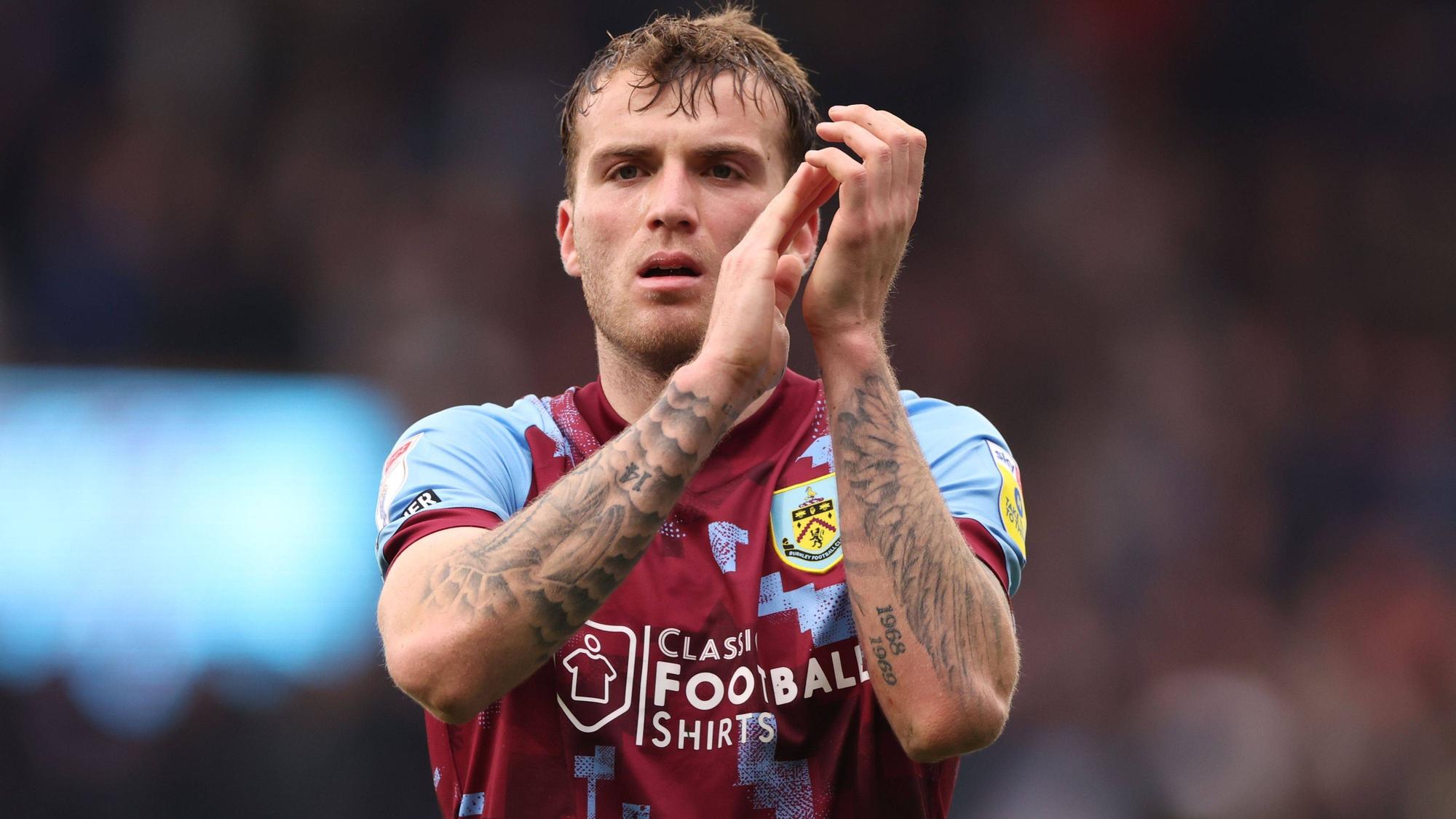 Jordan Beyer, Eigengewächs von Borussia Mönchengladbach, wechselt fix zum FC Burnely. Das steht seit Mittwoch (10. Mai 2023) fest. Das Foto zeigt den Verteidiger am 22. April nach dem Spiel gegen die Queens Park Rangers.