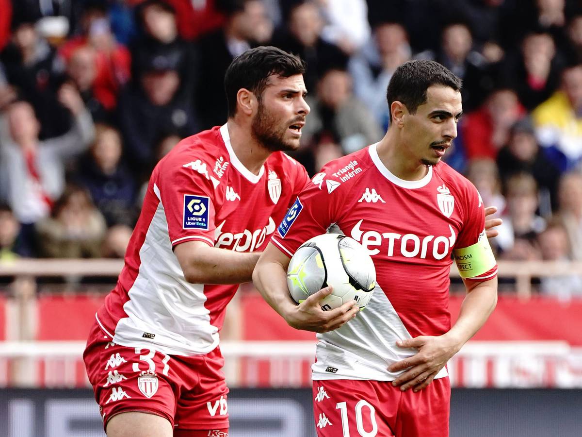 Kevin Volland (l.) mit Wissam Ben Yedder während des Spiels AS Monaco gegen Paris Saint-Germain am 20. März 2022.