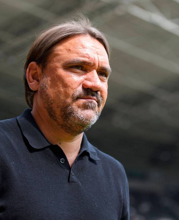 Daniel Farke, Trainer von Borussia Mönchengladbach, tritt am Samstag (13. Mai 2023/18.30) mit seinem Team in der Bundesliga bei Borussia Dortmund an. Im Falle eines Sieges könnten die Fohlen dem BVB die Meisterschaftsträume verderben. Das Foto zeigt Farke am 6. Mai beim Spiel gegen den VfL Bochum im Borussia-Park.