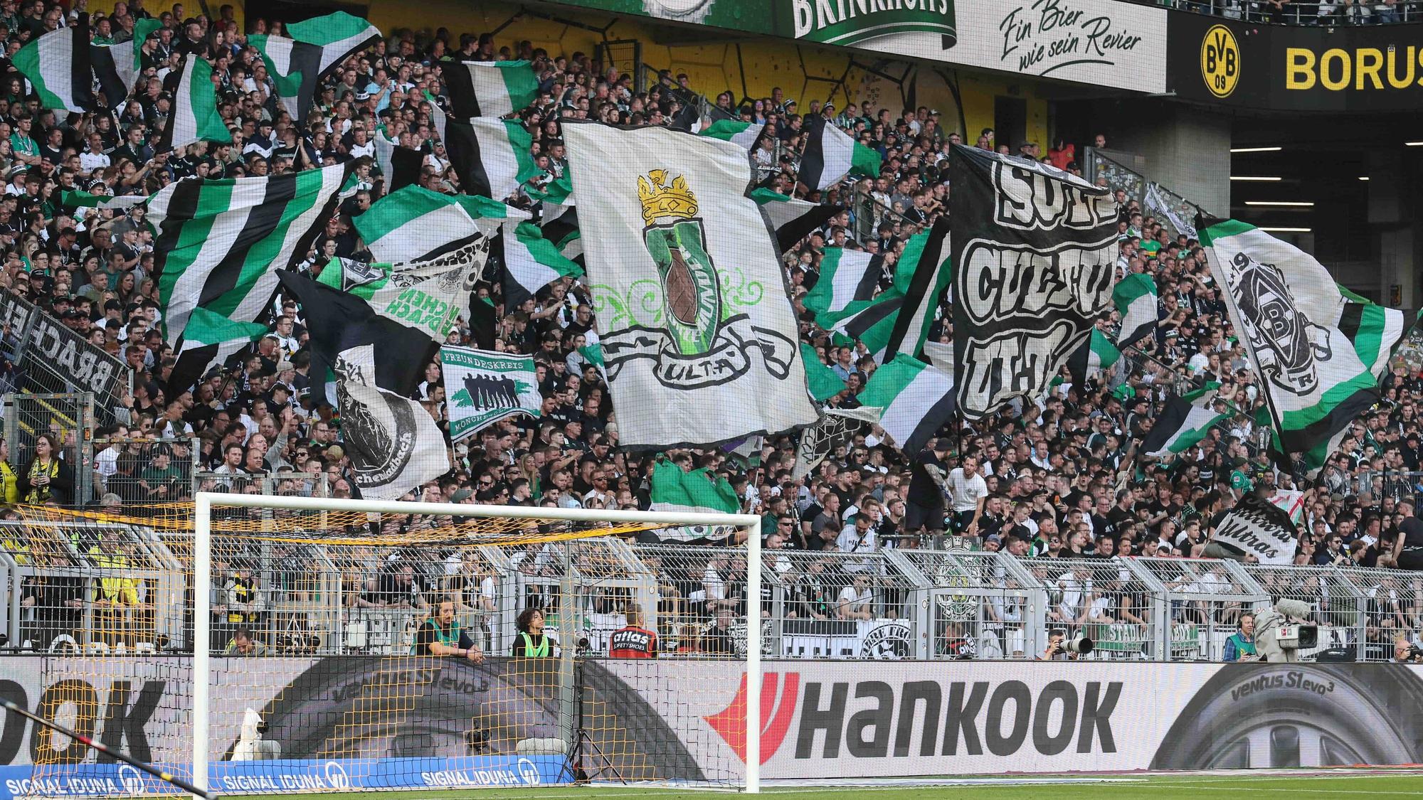 Die mitgereisten Fans von Borussia Mönchengladbach sahen am Samstag (13. Mai 2023) eine 2:5-Niederlage gegen Borussia Dortmund.