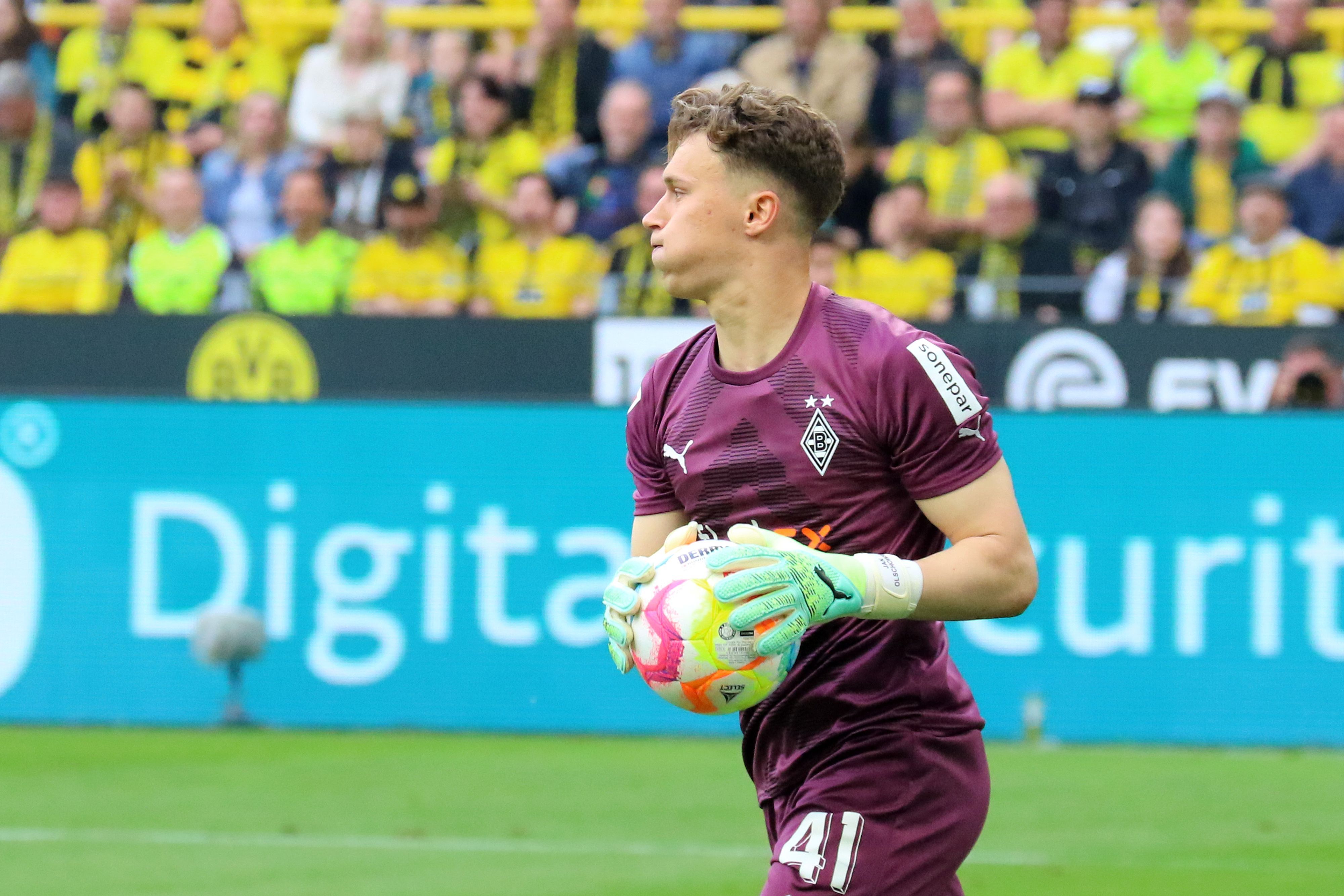 Jan Olschowsky stand am Samstag (13. Mai 2023) beim Bundesliga-Spiel zwischen Borussia Dortmund und seinem Klub Borussia Mönchengladbach im Tor.