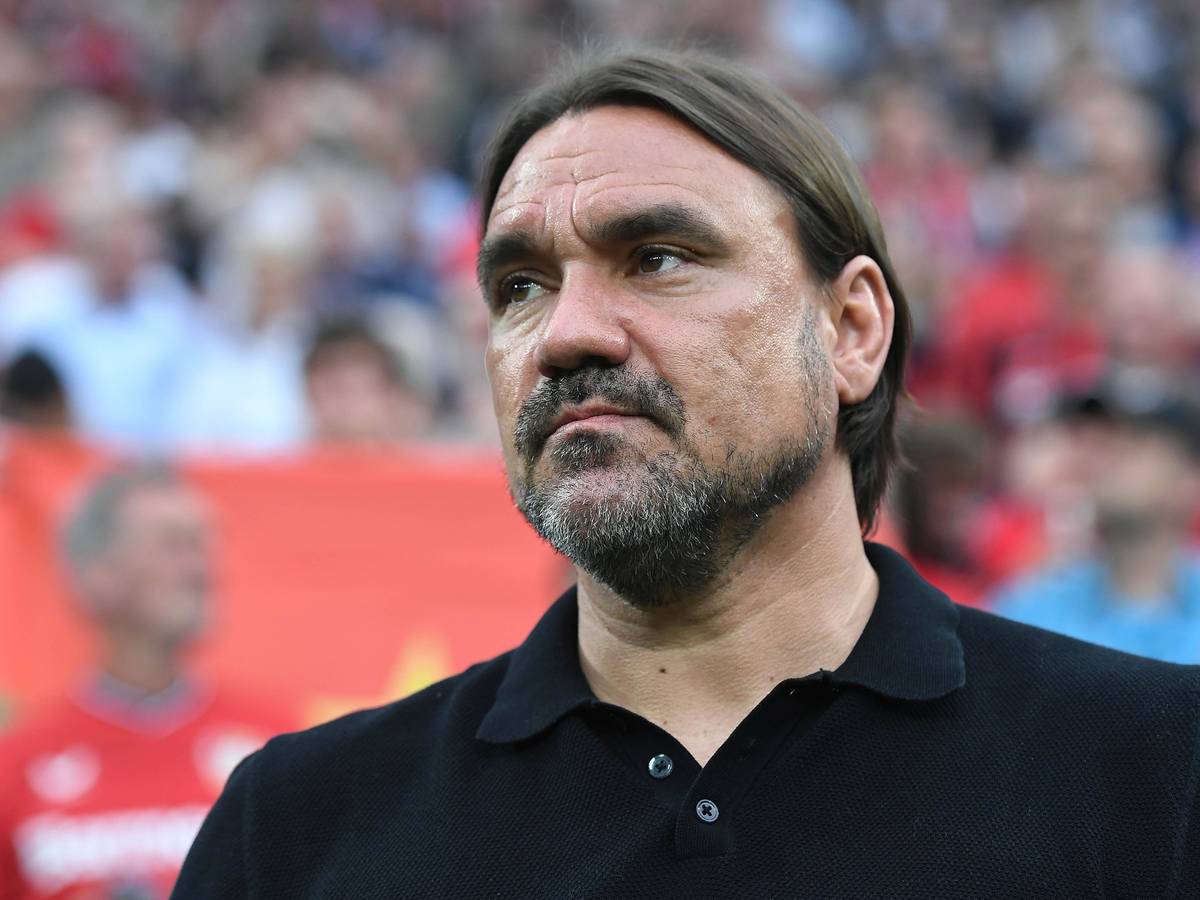 Trainer Daniel Farke und Borussia Mönchengladbach werden in Zukunft nicht mehr zusammenarbeiten. Das Foto zeigt den 46-Jährigen am 21. Mai 2023 beim Spiel gegen Bayer Leverkusen an der Seitenlinie.