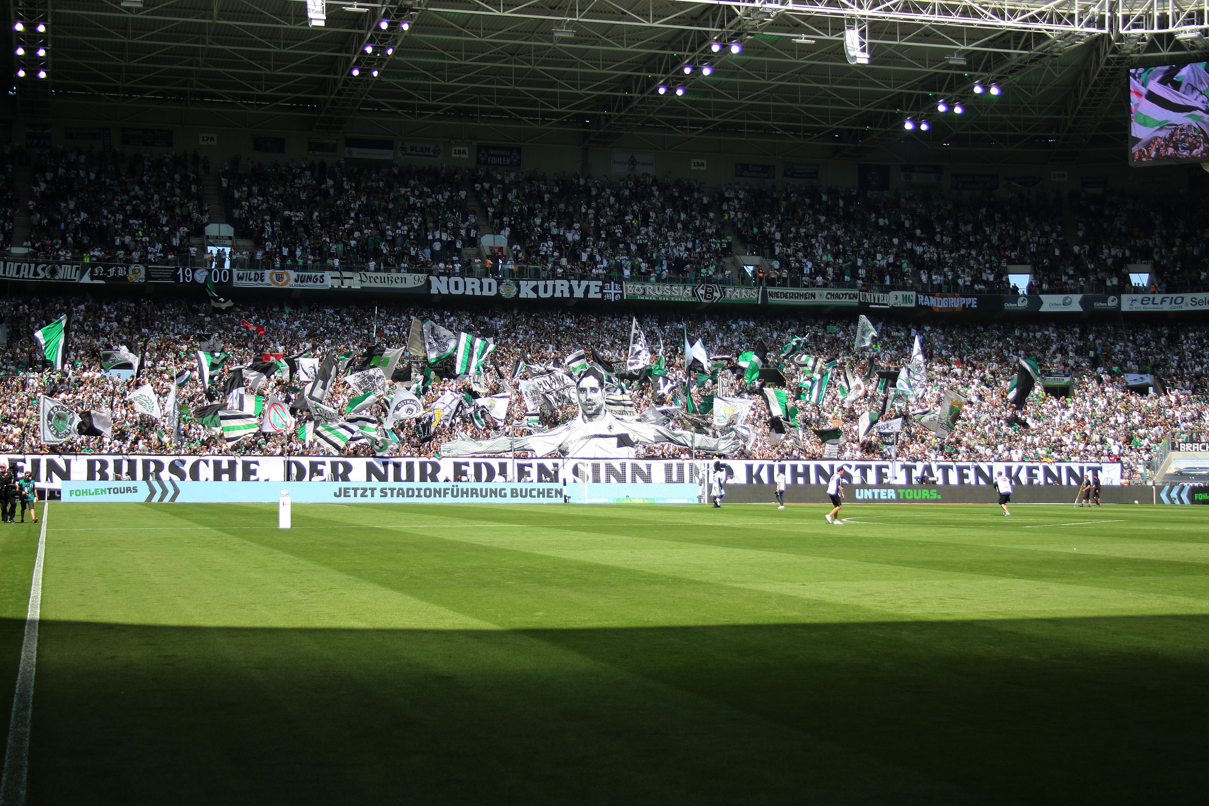 Choreografie für Gladbach-Kapitän Lars Stindl am Samstag (27. Mai 2023) im Borussia-Park.