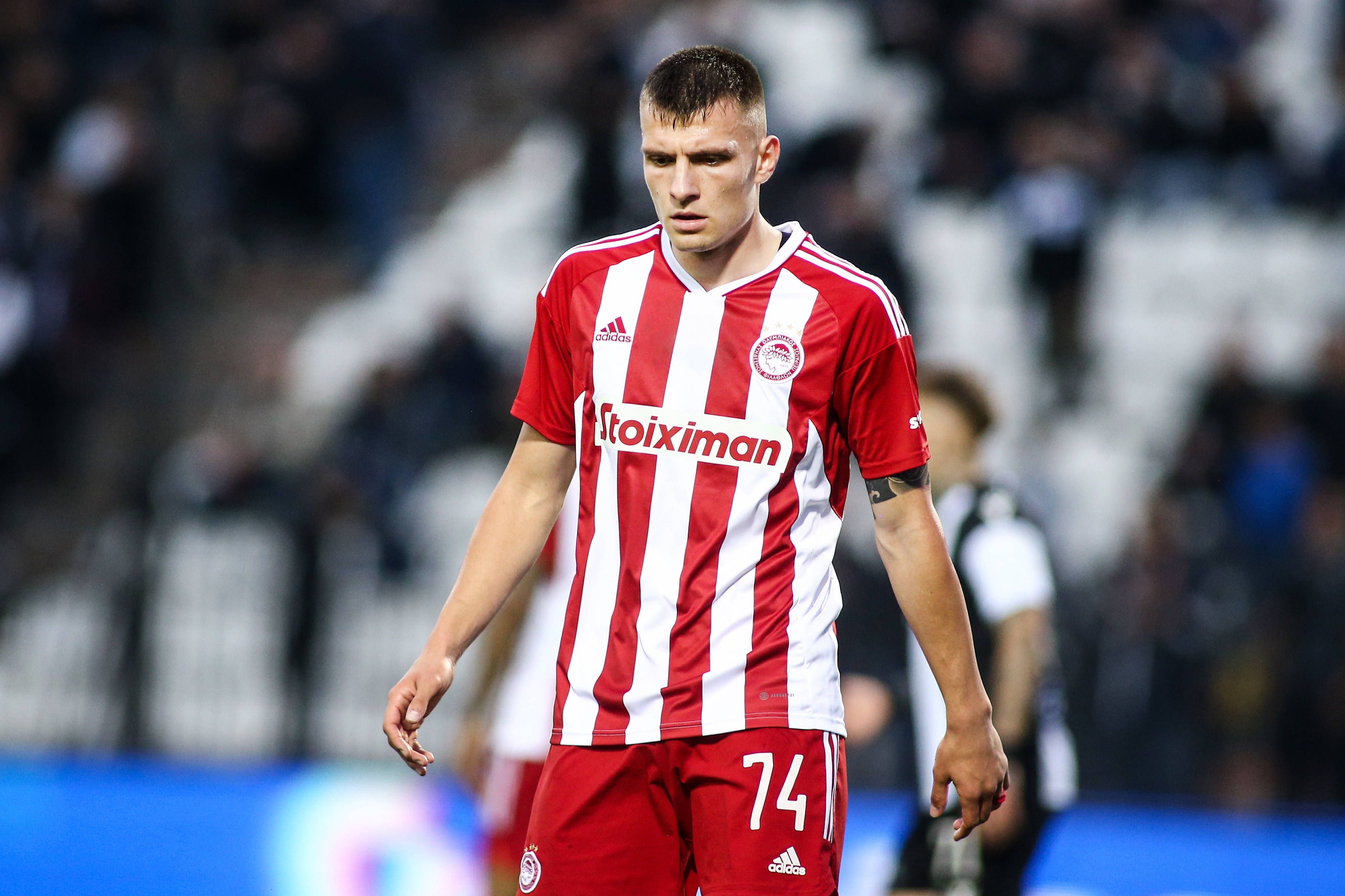 Andreas Ndoj bei einem Liga-Spiel für Olympiakos Piräus am 14. Mai 2023.