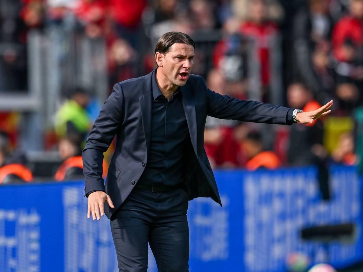 Gerardo Seoane beim Bundesliga-Spiel von Bayer Leverkusen gegen Werder Bremen am 17. September 2022.