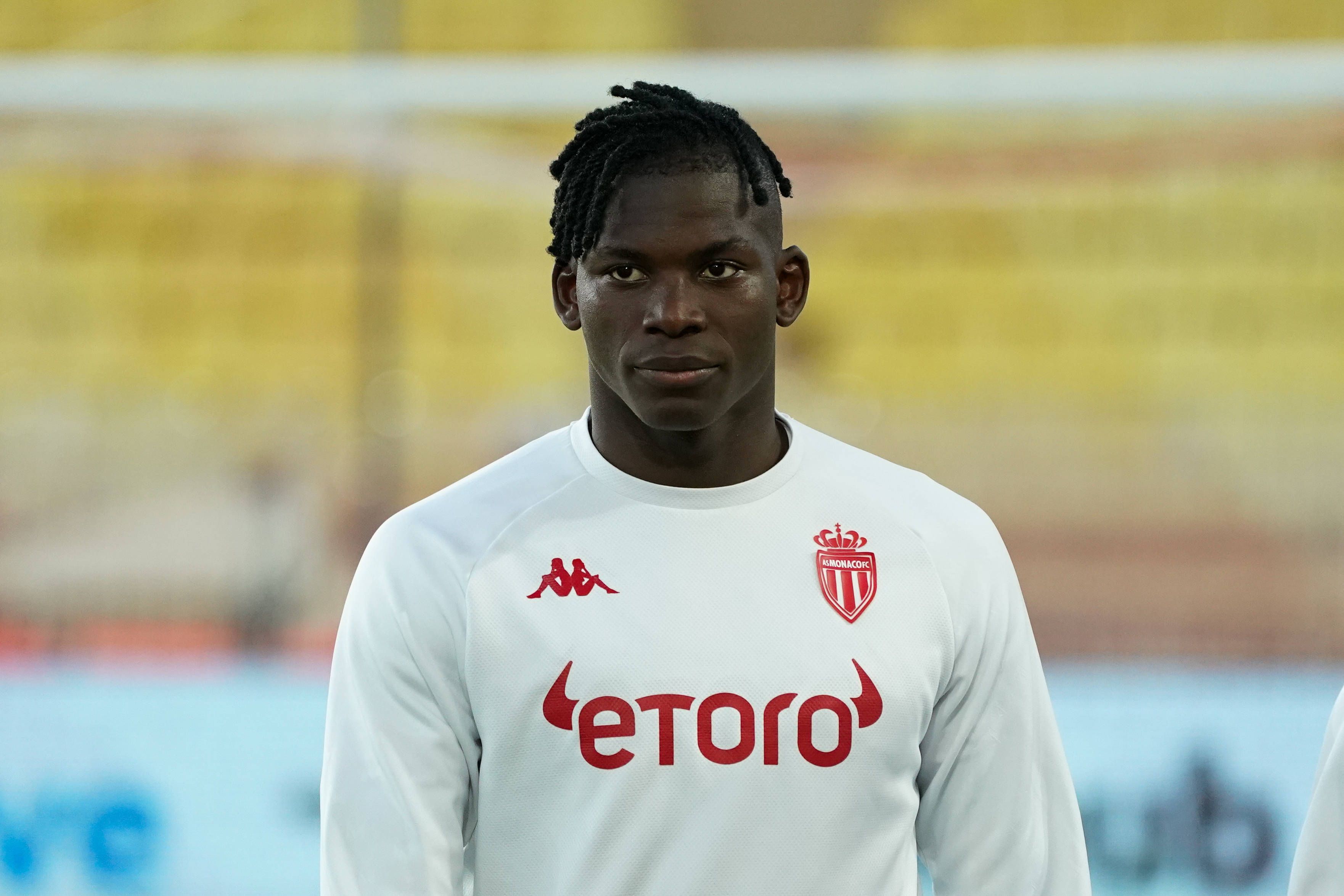 Ex-Gladbach-Stürmer Breel Embolo, hier am 3. Juni 2023 im Trikot seines jetzigen Vereins AS Monaco zu sehen. Embolo schaut nach vorne.