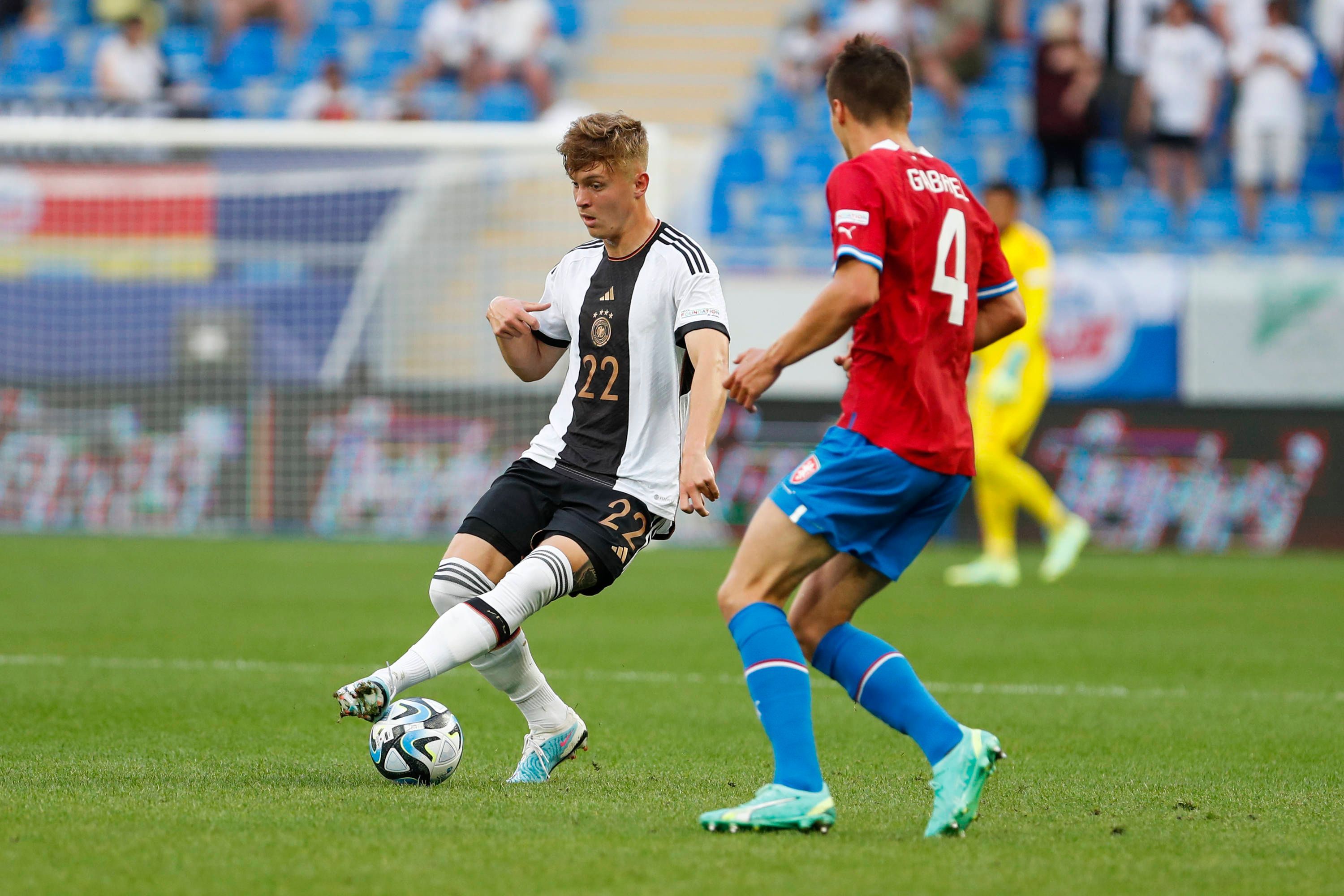 Luca Netz von Borussia Mönchengladbach im Trikot der deutschen U21-Nationalmannschaft beim Europameisterschaftsspiel gegen Tschechien am 25. Juni 2023.