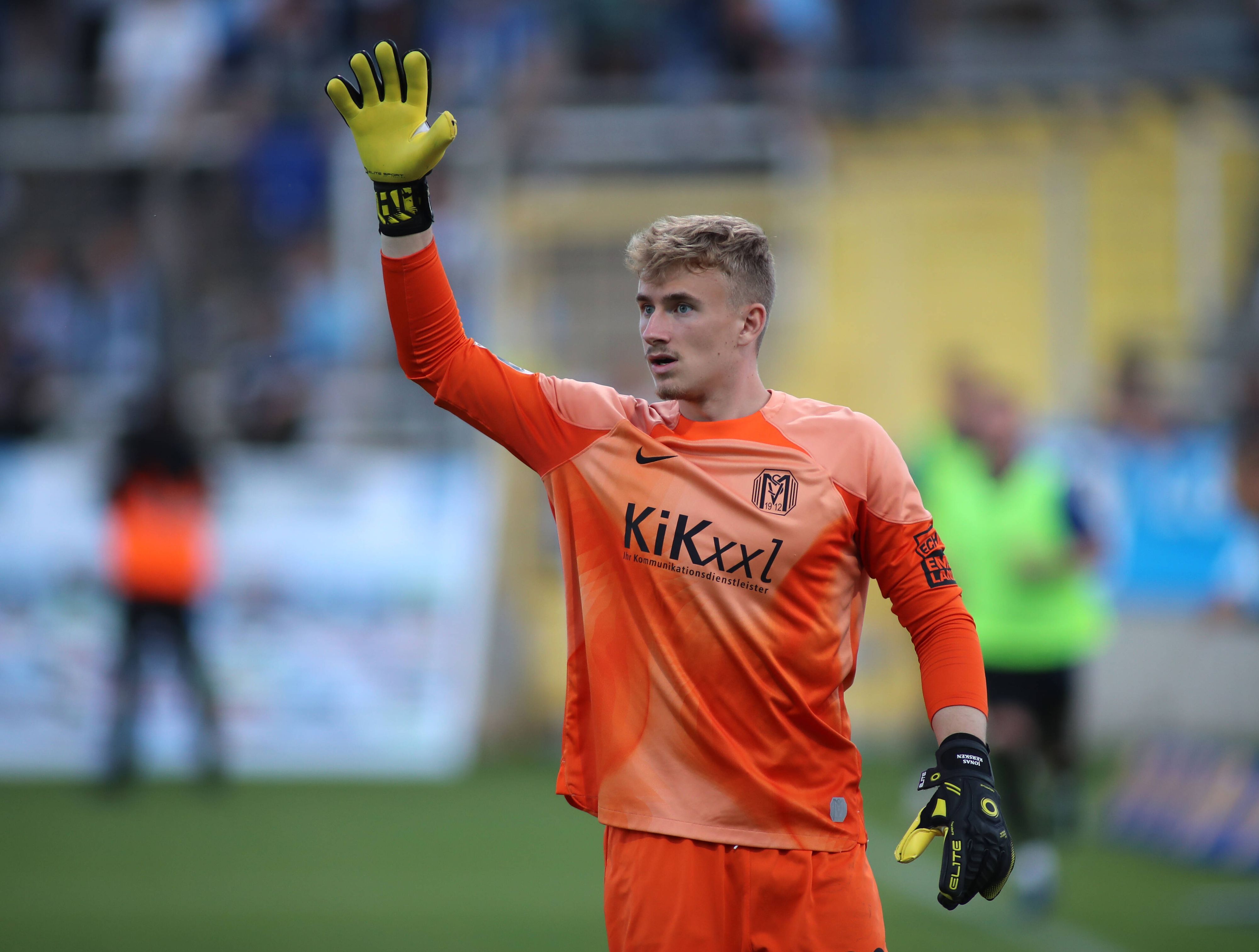 Jonas Kersken, hier am 9. August 2022 im Tor des SV Meppen, könnte erneut von Borussia Mönchengladbach verliehen werden. Im Raum steht ein Wechsel in die dritte Liga.