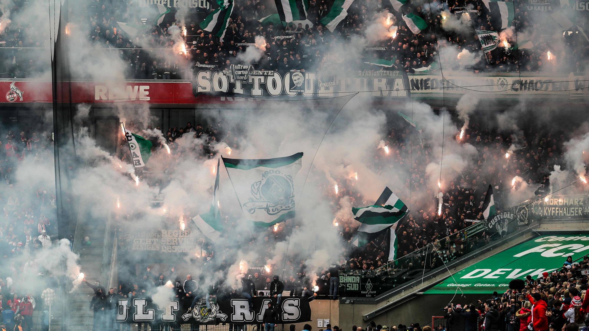 Fans von Borussia Mönchengladbach zündeten am 2. April beim Auswärtsspiel in Köln Pyrotechnik. Für diese und andere Unsportlichkeiten der Fans wurde der Klub vom Niederrhein nun vom DFB-Sportgericht zu einer hohen Geldstrafe verurteilt.